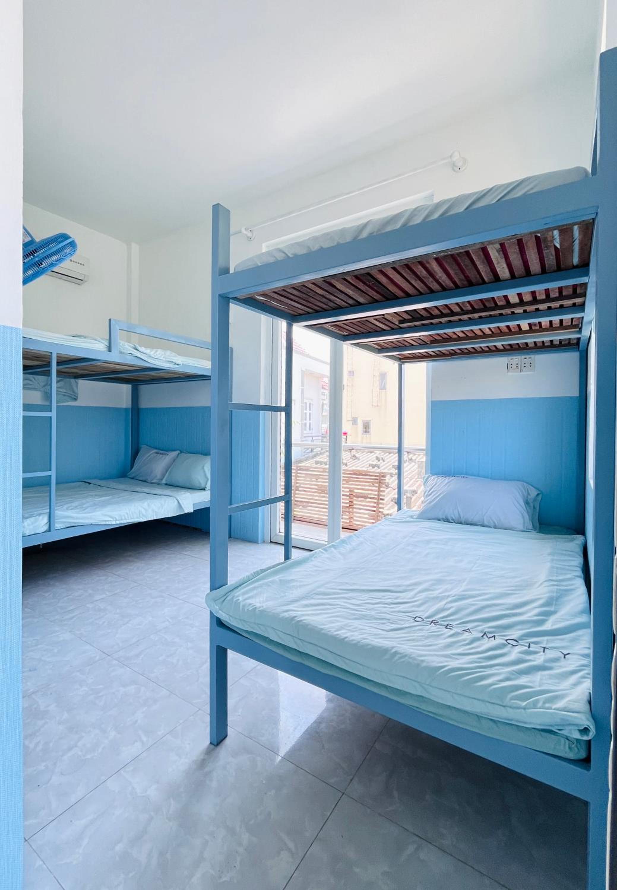 Quadruple Room With Private Bathroom photo 1