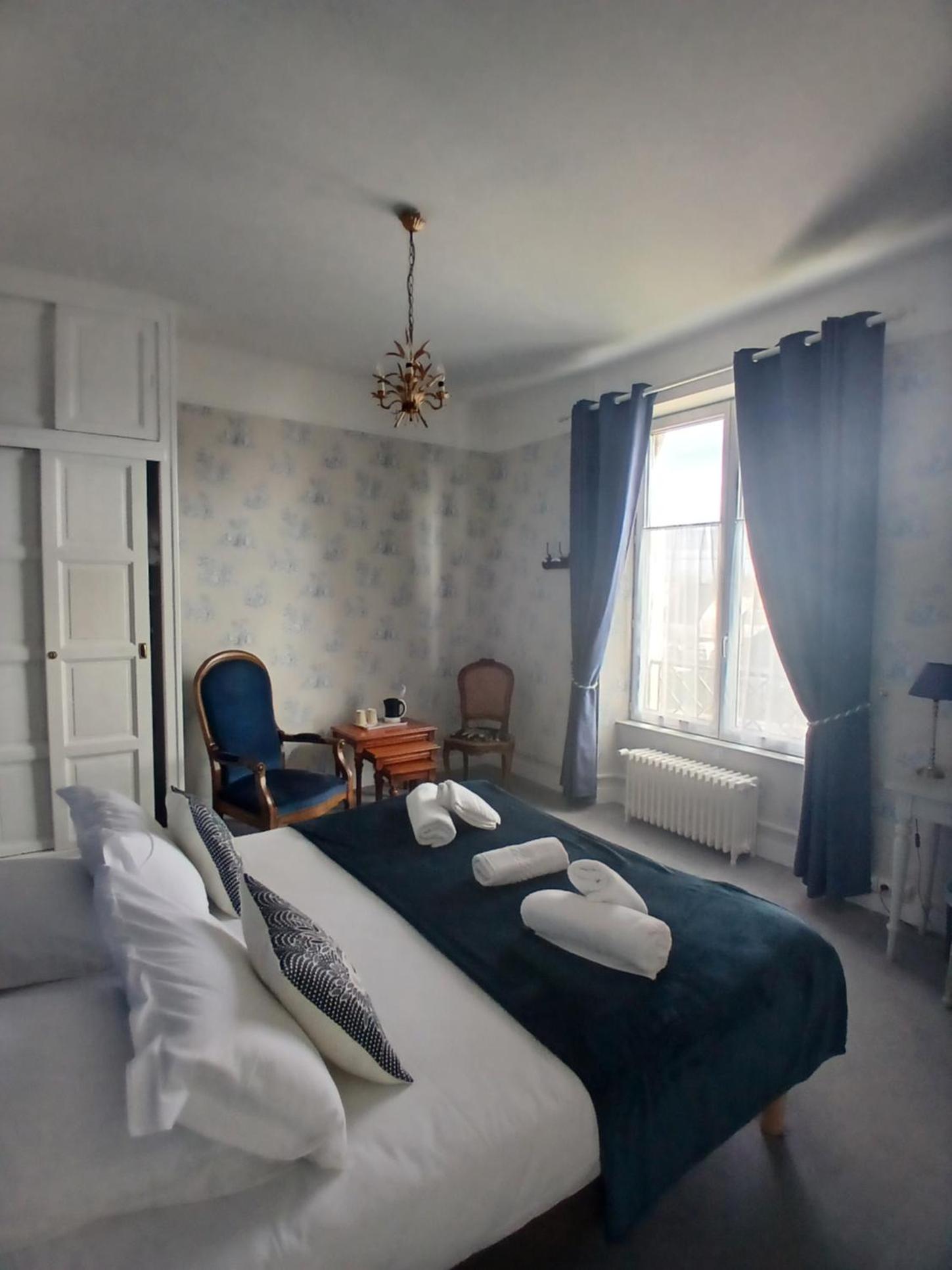 Superior Double Room With Bath photo 2