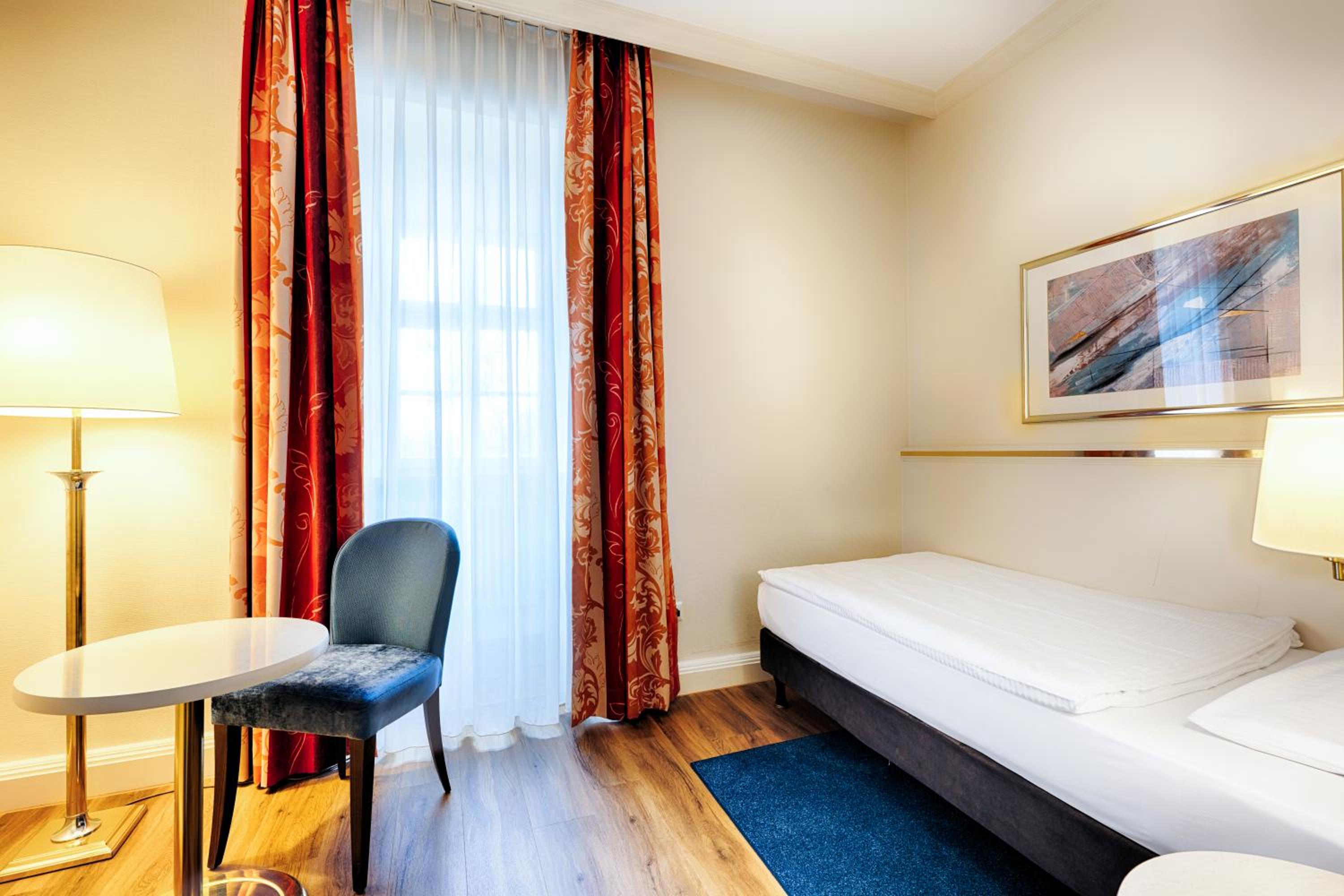 Executive Suite photo 3