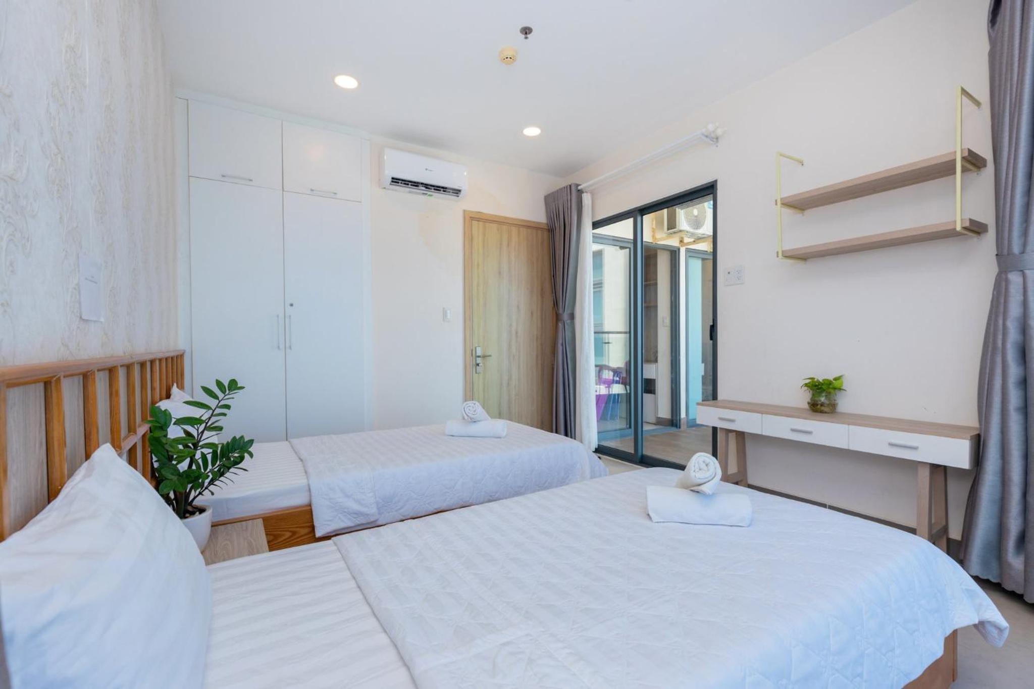 Apartment with Sea View - Photo 10