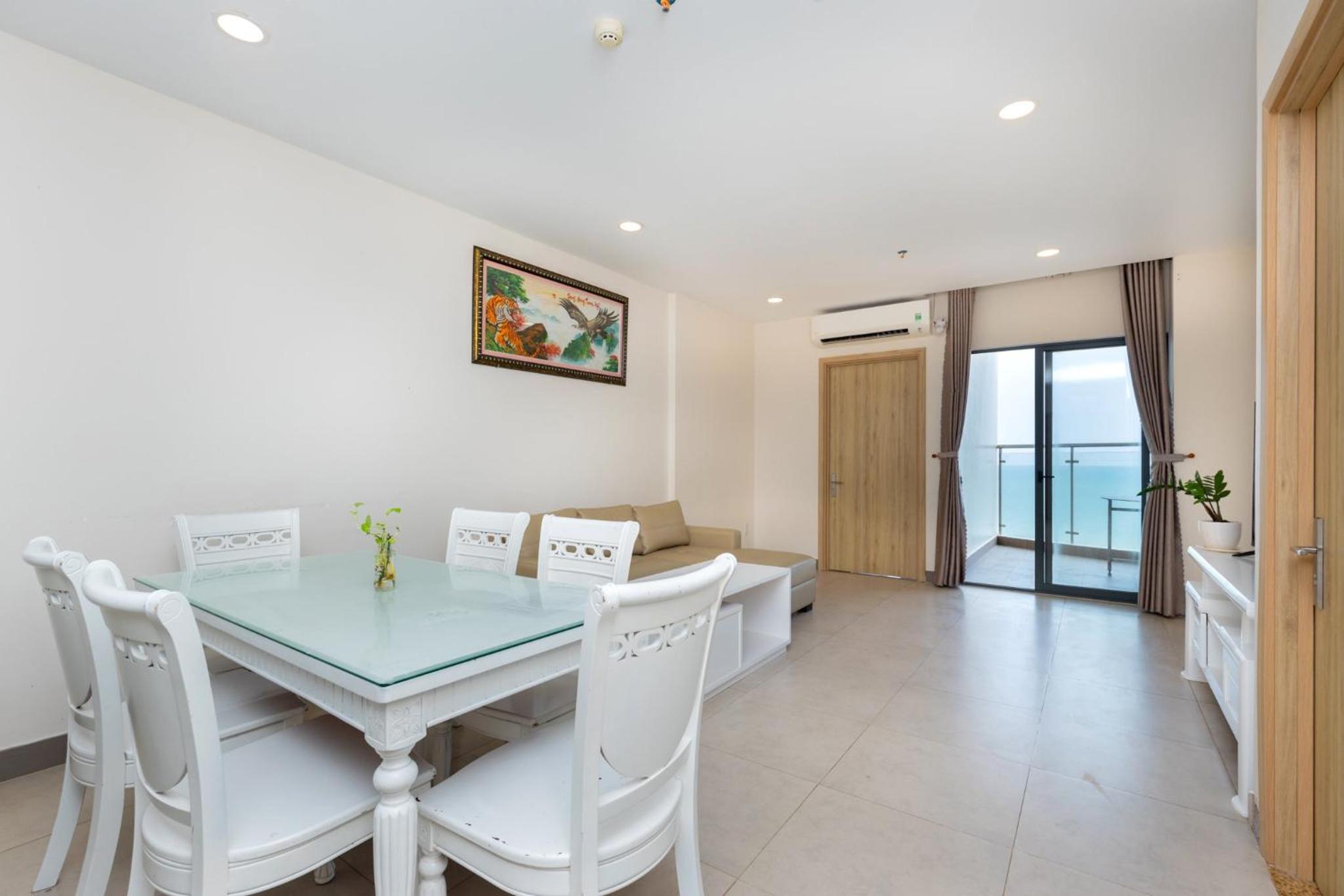 Apartment with Sea View - Photo 5