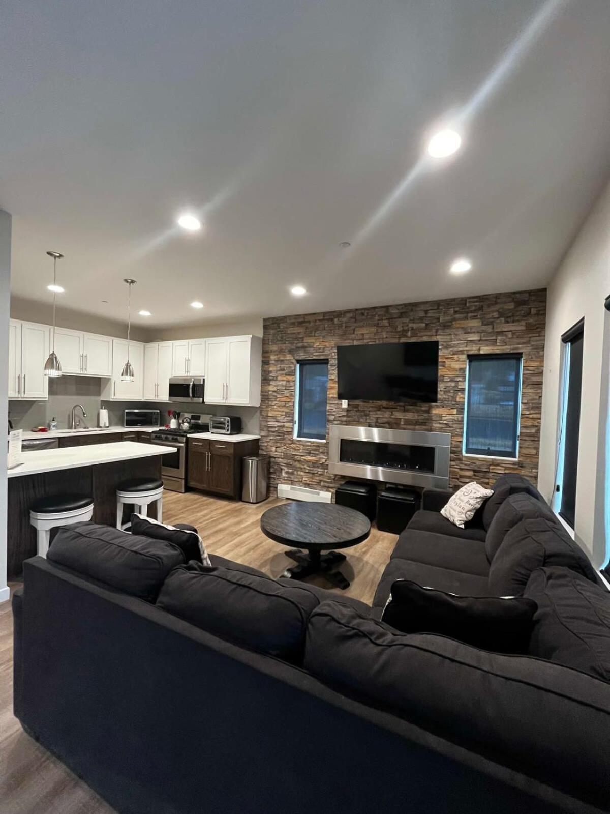 Family Room photo 1