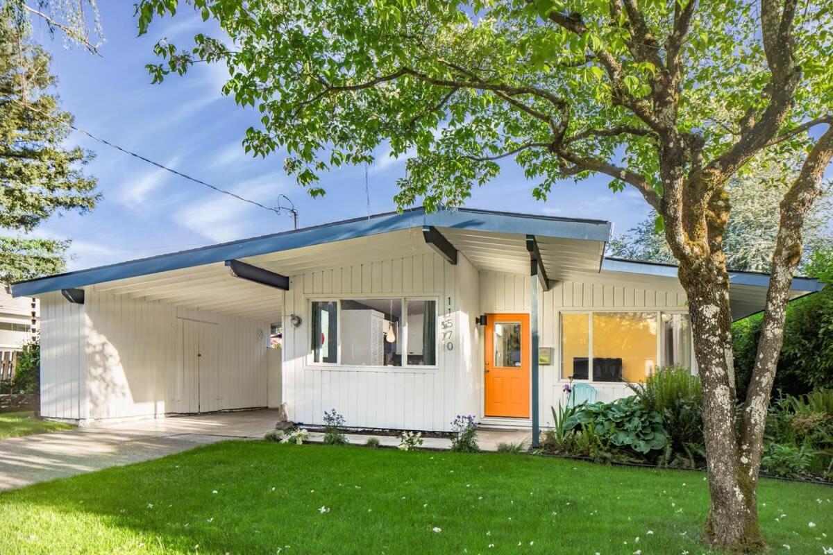 Bungalow photo 2
