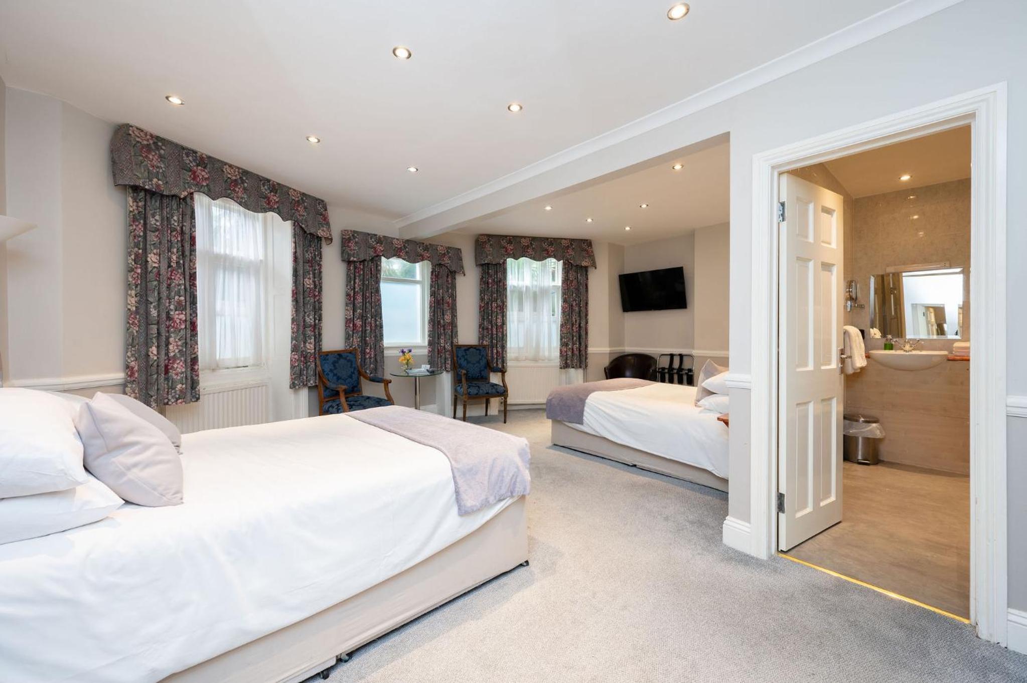 Double or Twin Room - Lower Ground Floor - Photo 3