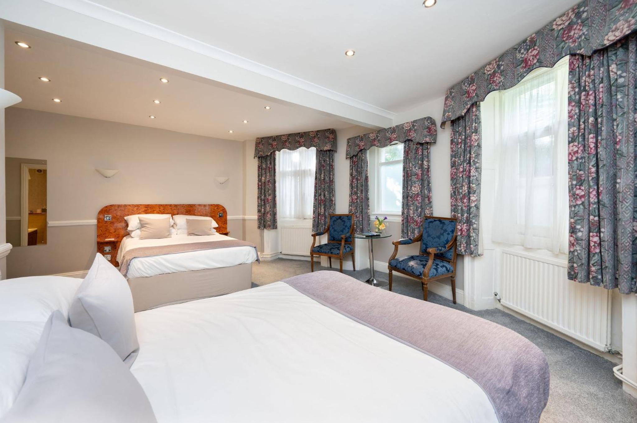 Double or Twin Room - Lower Ground Floor - Photo 2