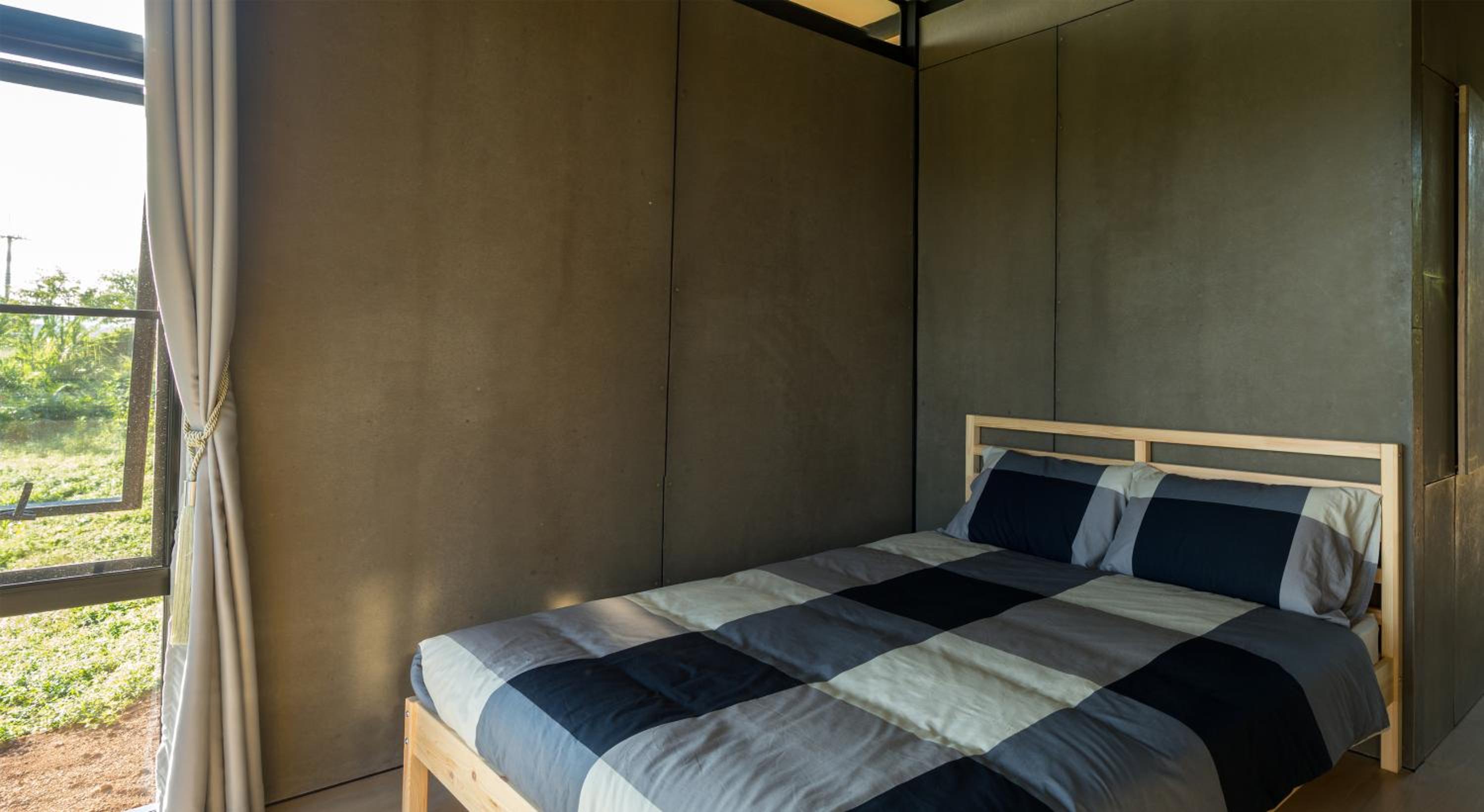 Standard Queen Room - Photo 1
