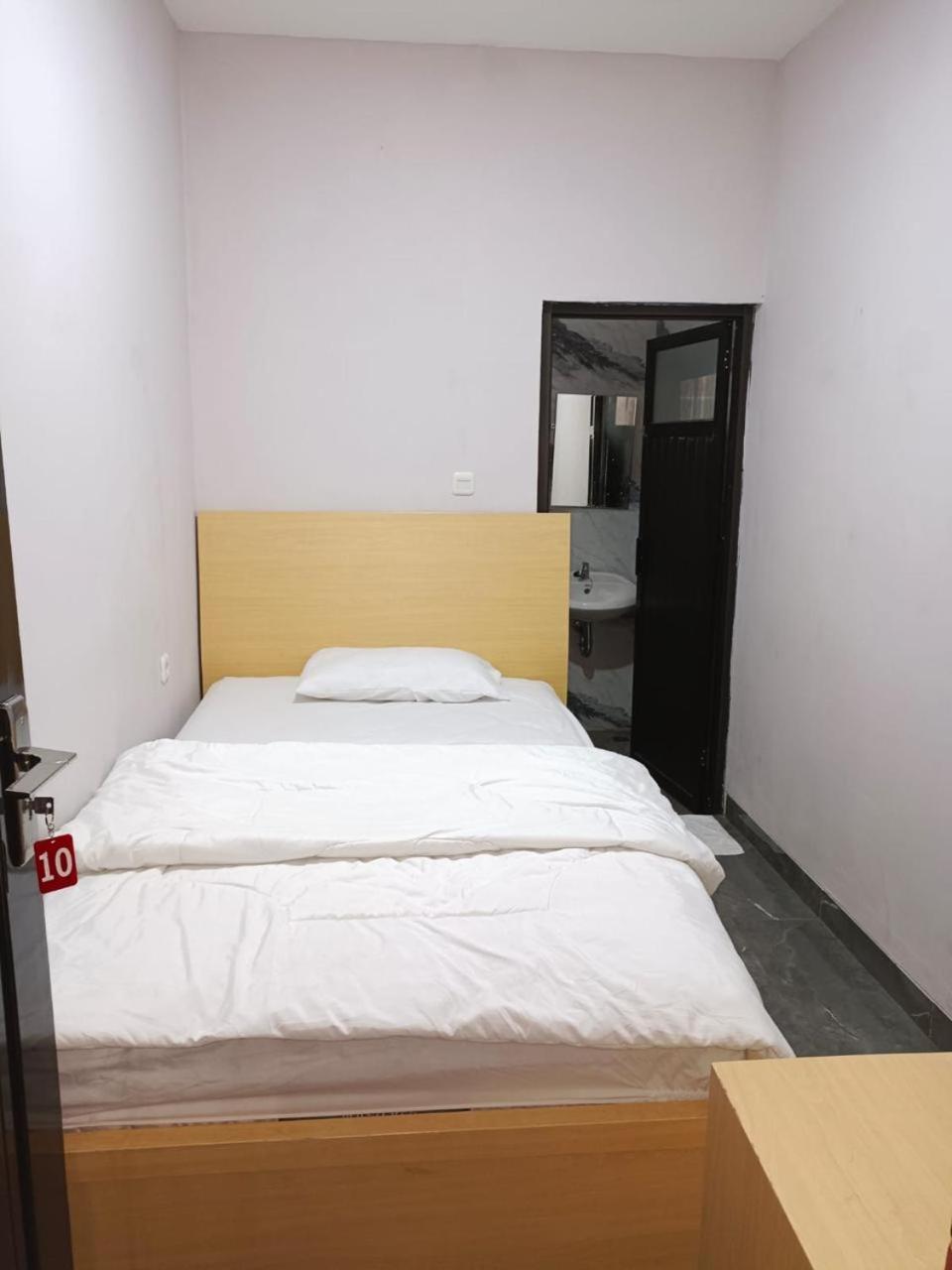 Deluxe Room (2 Adults + 1 Child) photo 1