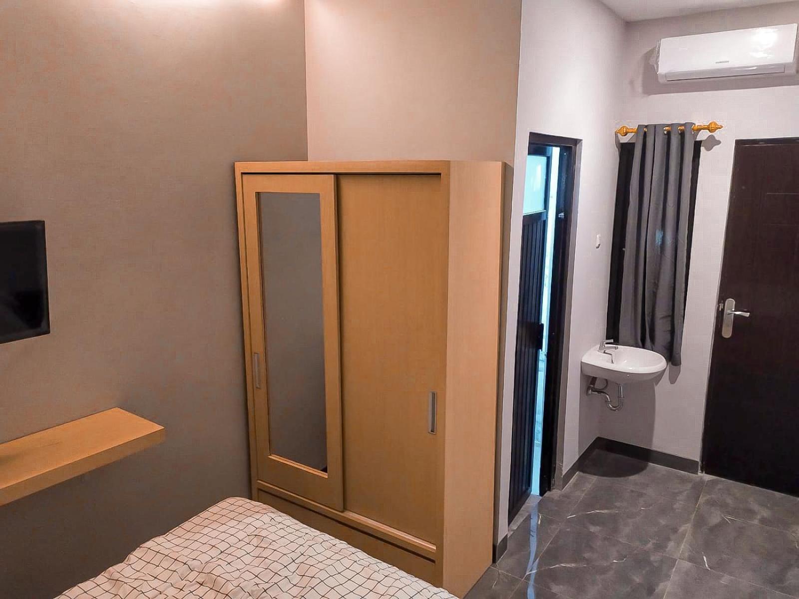 Deluxe Double Room (2 Adults + 1 Child) photo 3