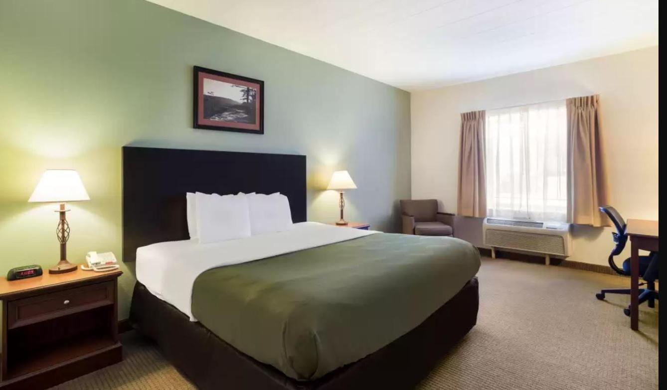 King Room - Accessible/Non Smoking - Photo 2