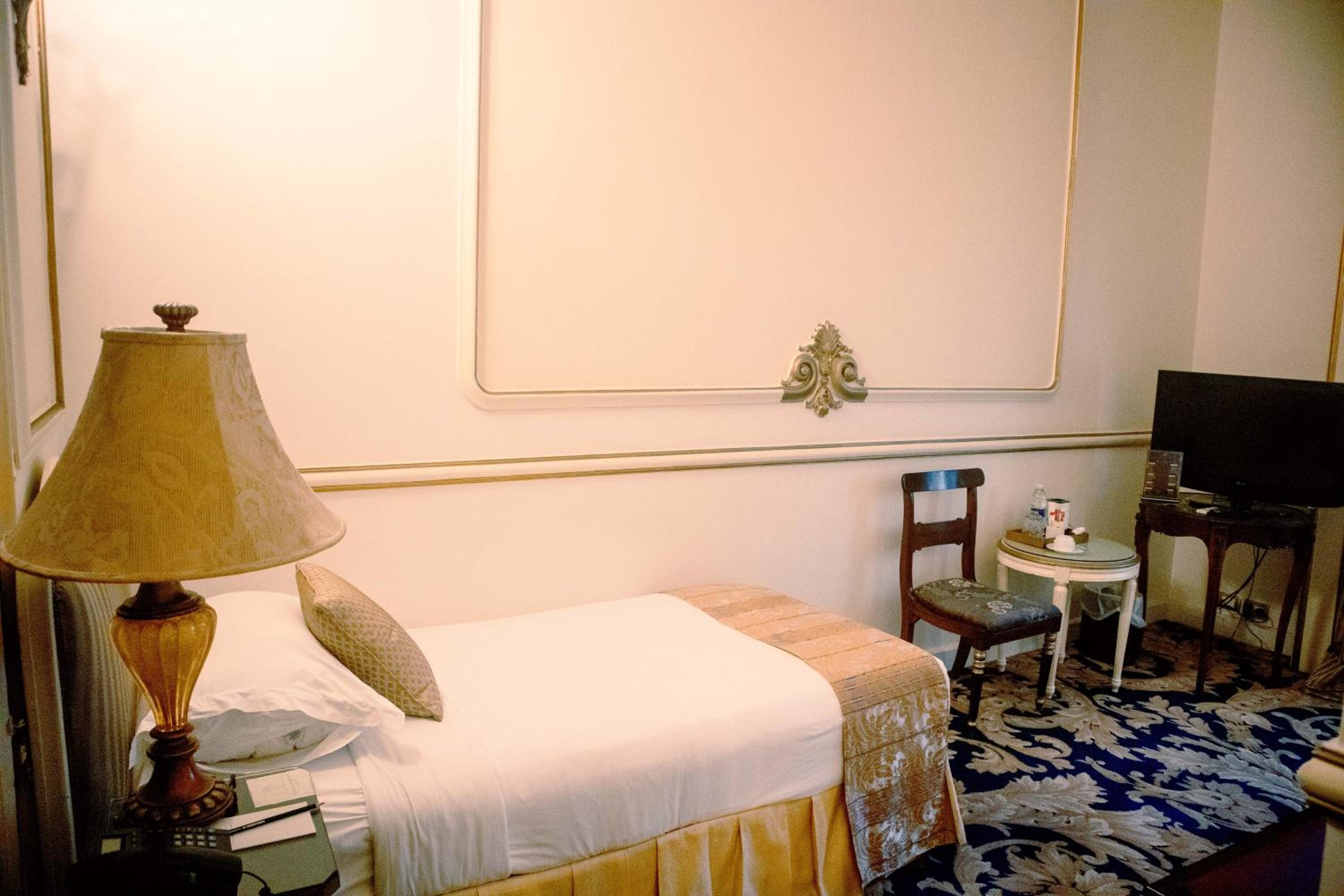 Standard Single Room - Photo 2