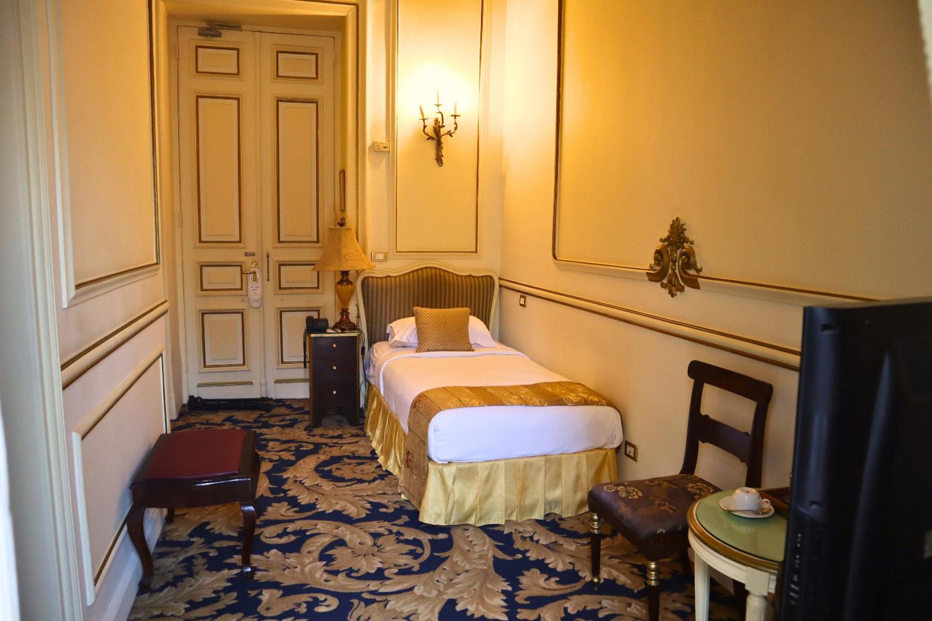 Standard Single Room - Photo 6