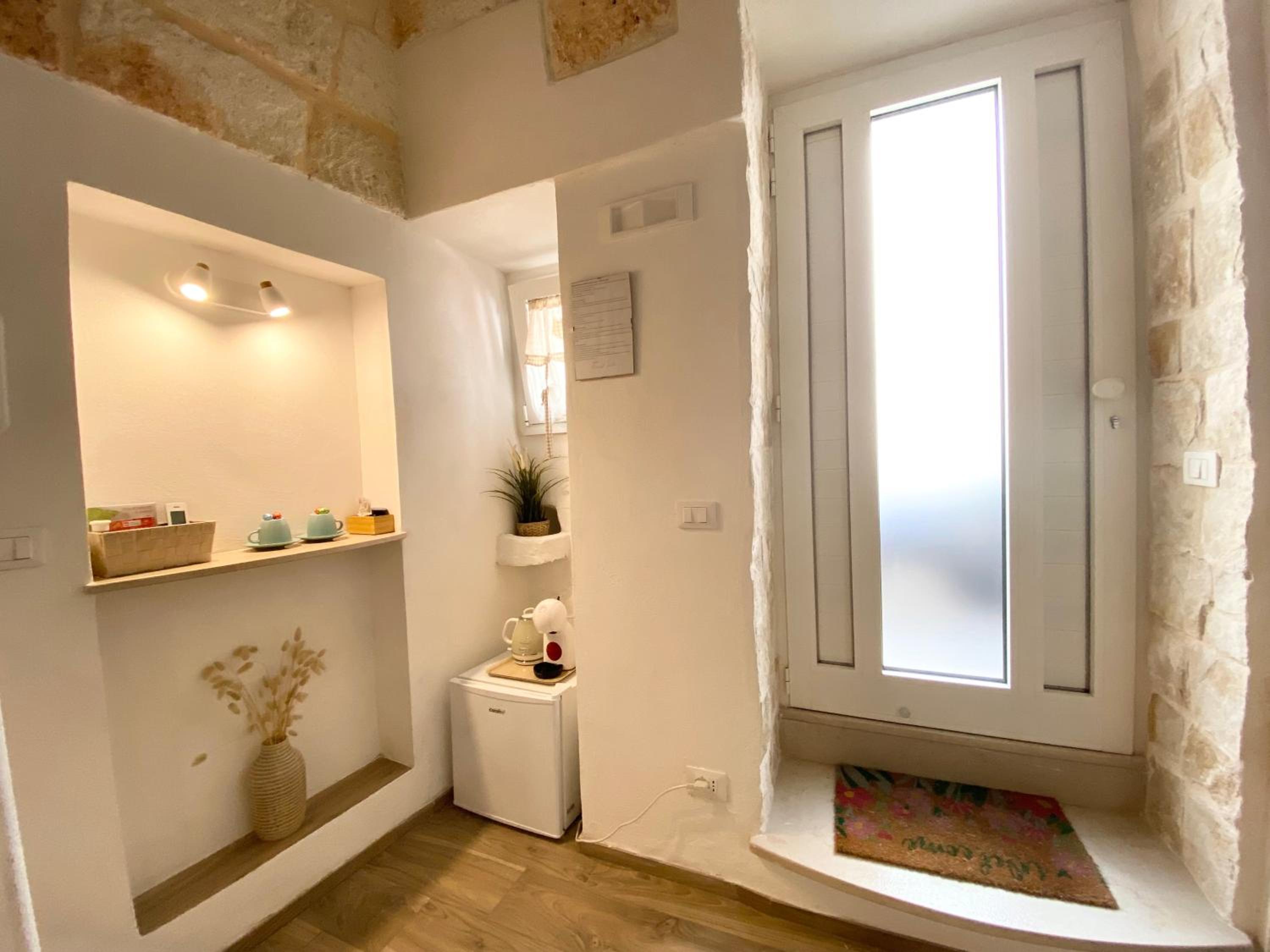 Double Room with Spa Bath - Photo 33