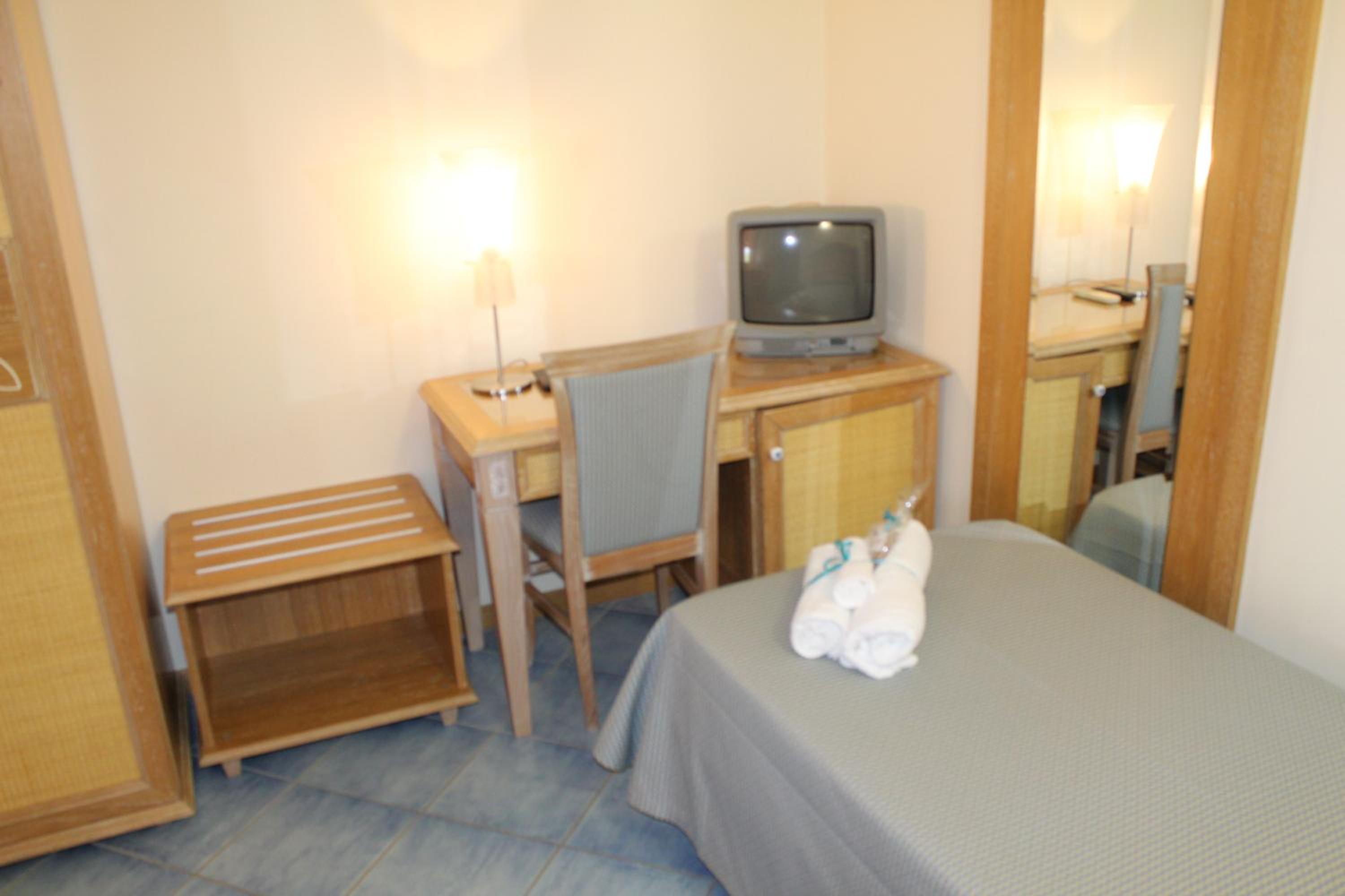 Single Room With Private Bathroom photo 2