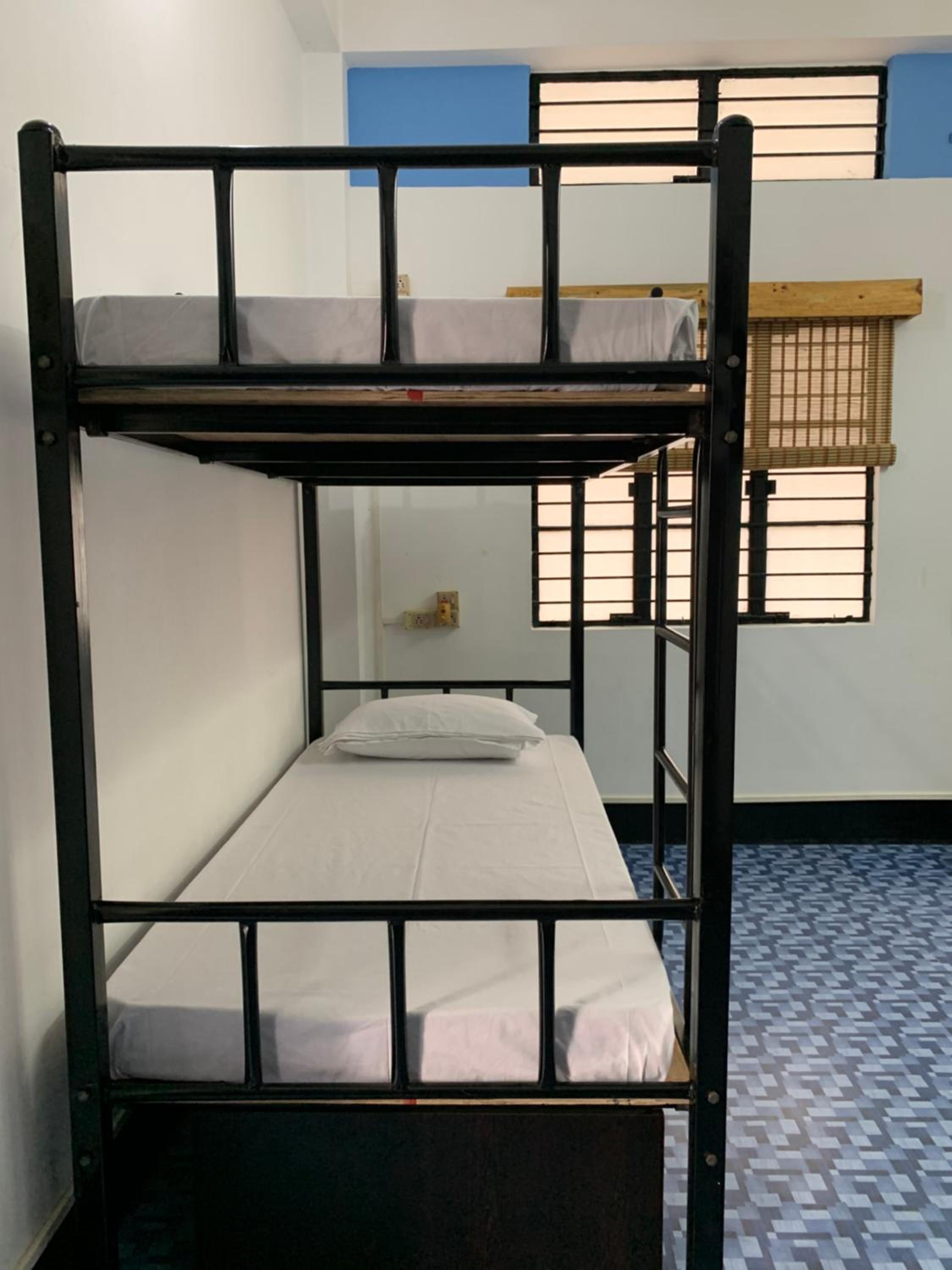 Bed in 4-Bed Female Dormitory Room photo 1