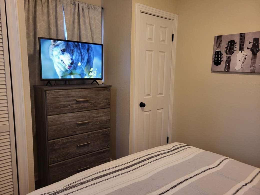 Apartment photo 2