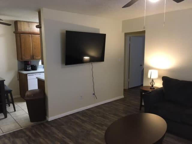 Apartment photo 2