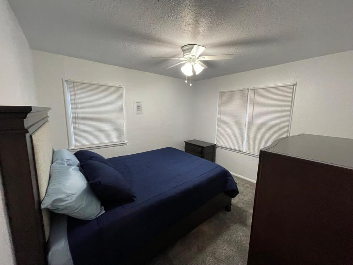 Family Room photo 3