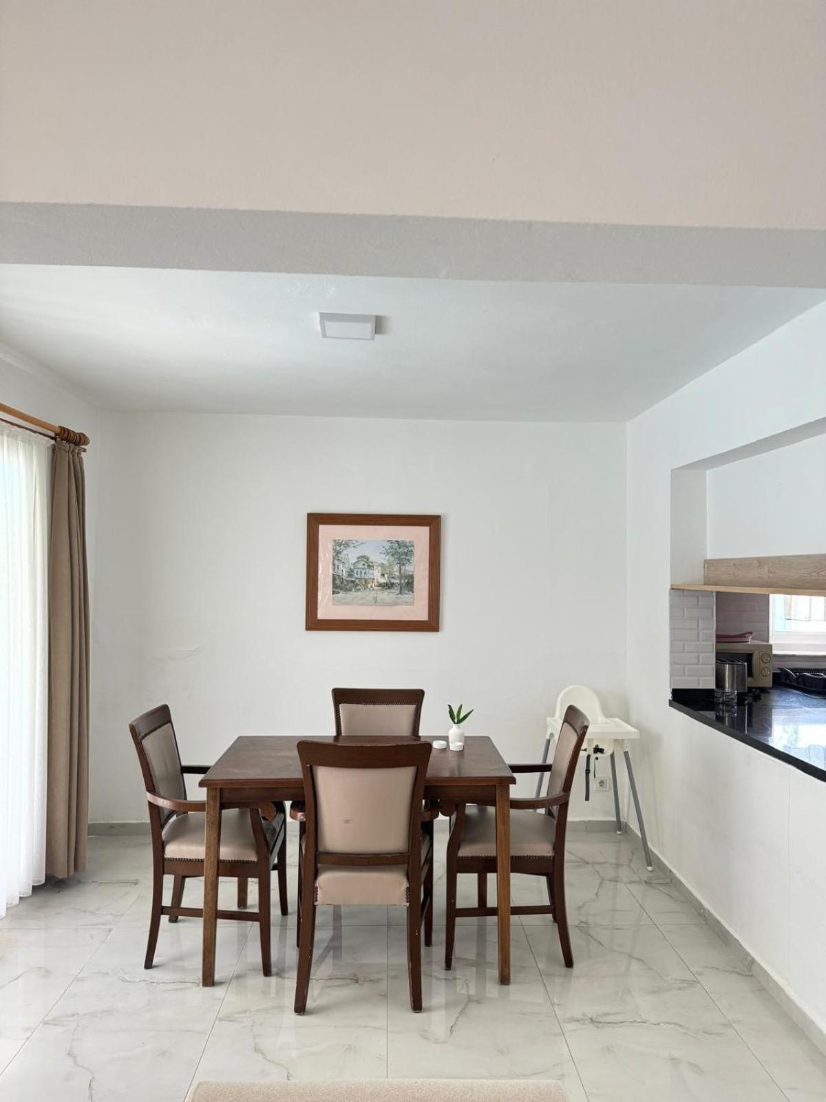 Villa photo 3
