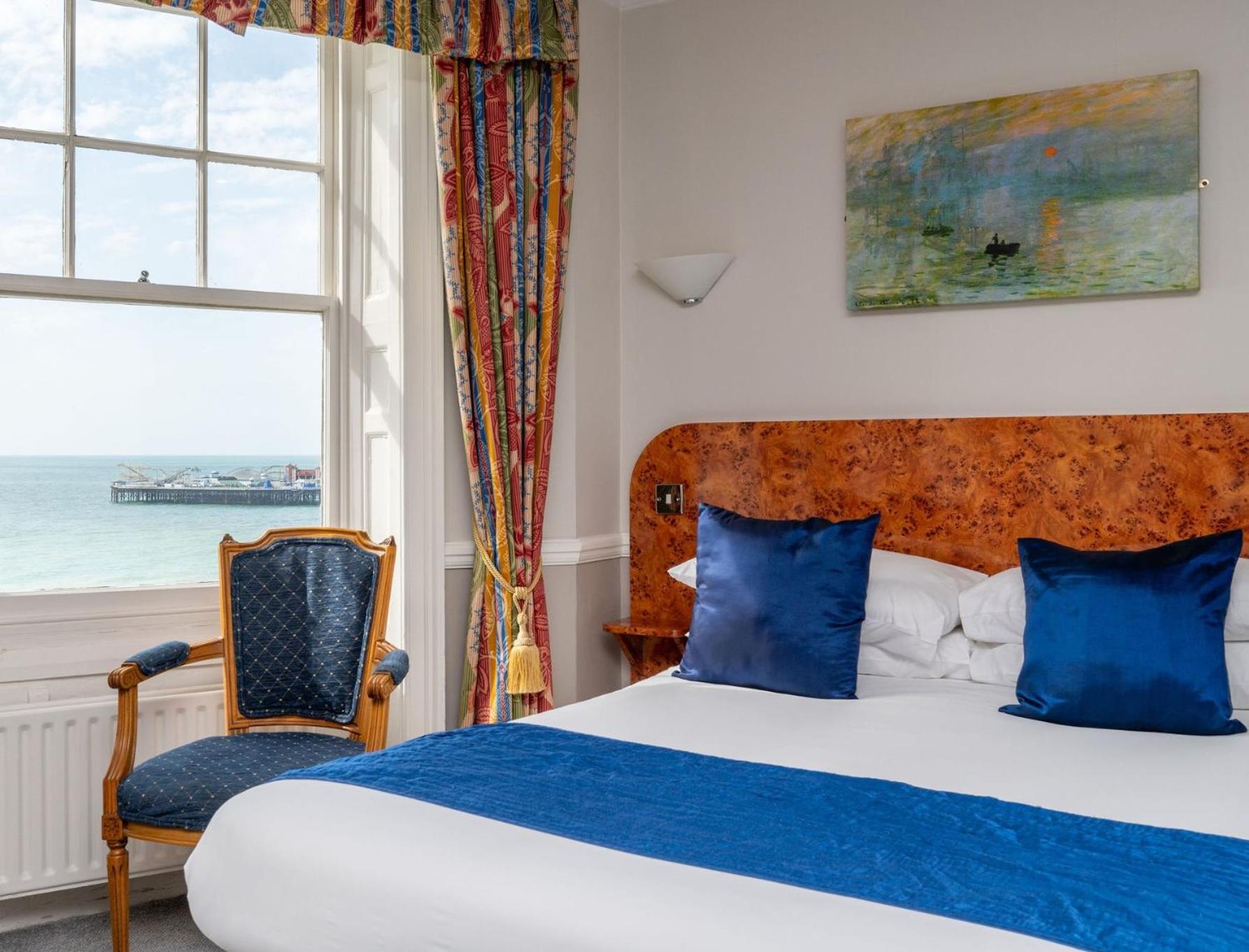 Deluxe Double Room with Sea View - Photo 4