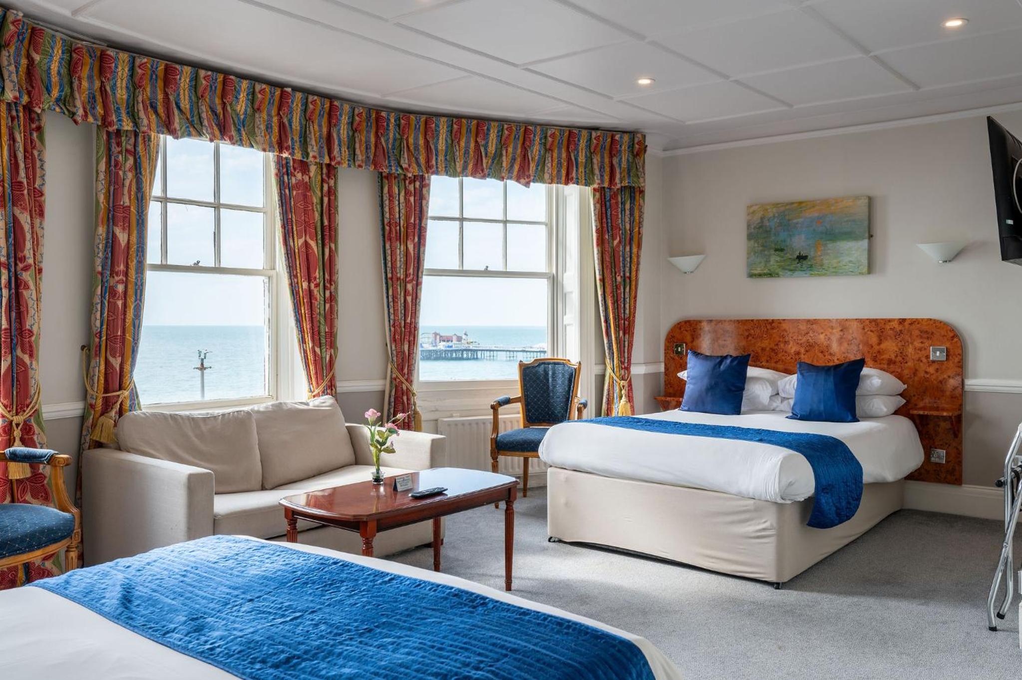 Deluxe Double Room with Sea View - Photo 3