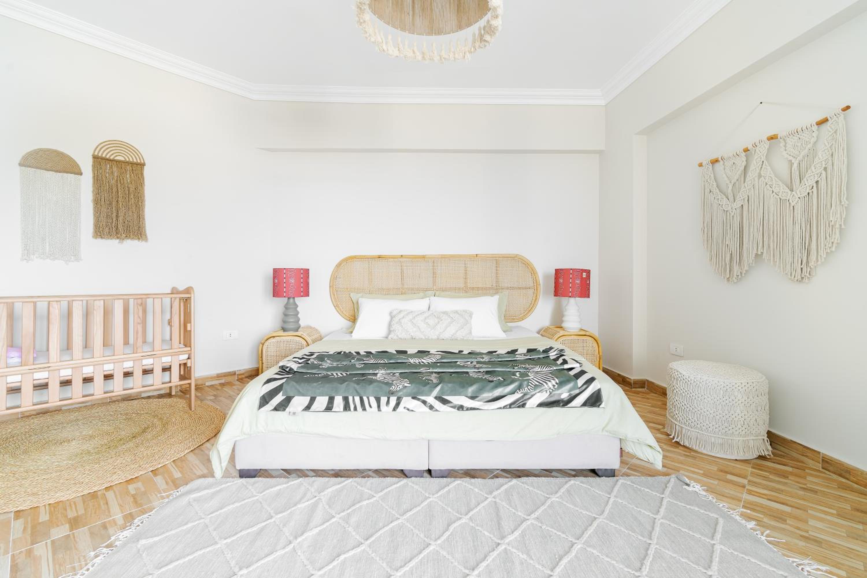 Three-Bedroom Apartment with Sea View photo 2