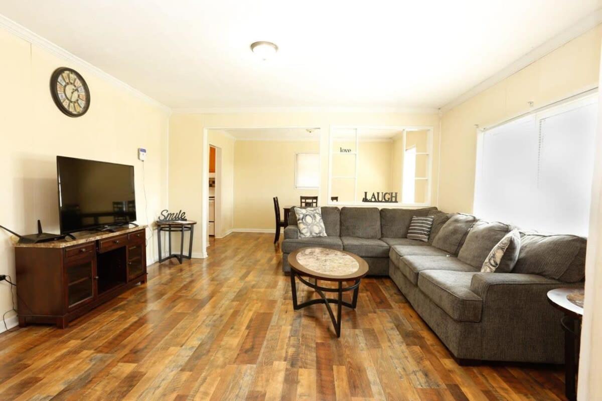 Apartment photo 1