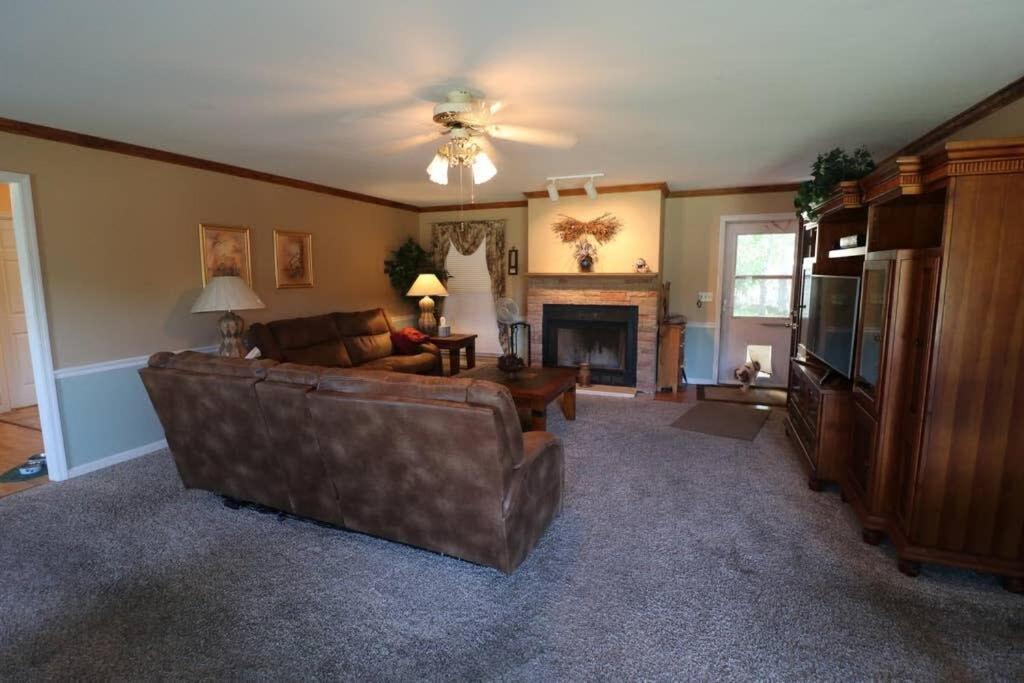 Family Room photo 1