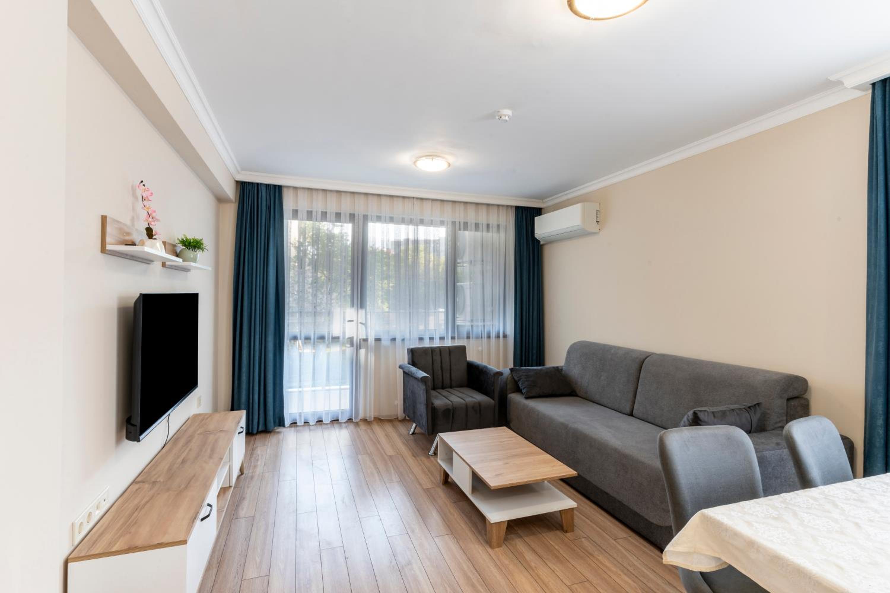 One-Bedroom Standard Apartment