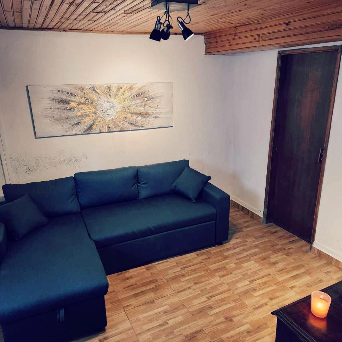One-Bedroom House photo 1