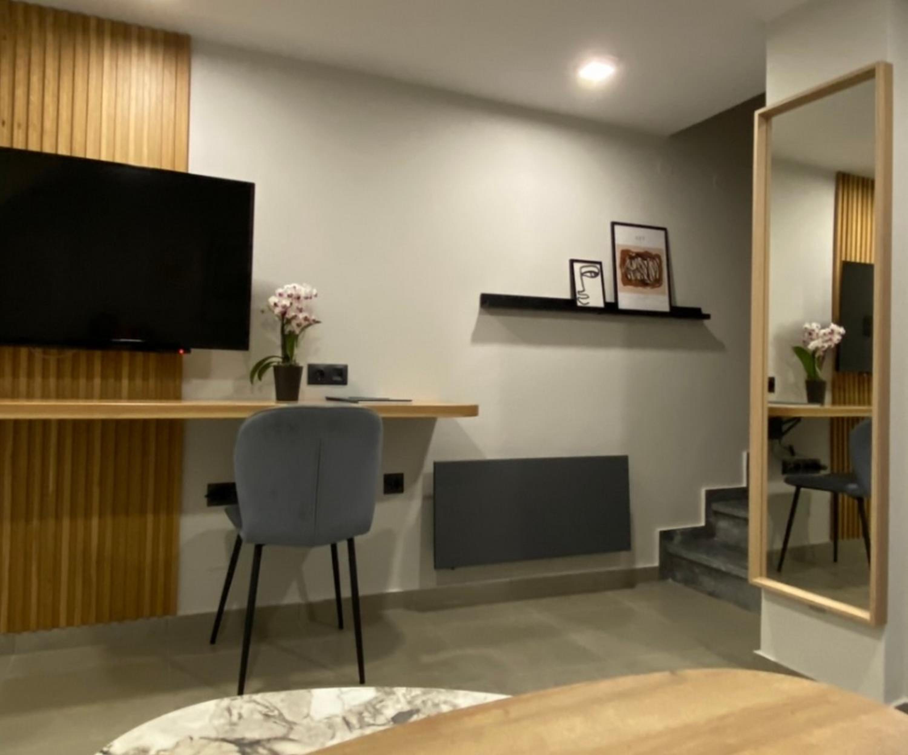 Apartment - Split Level photo 3