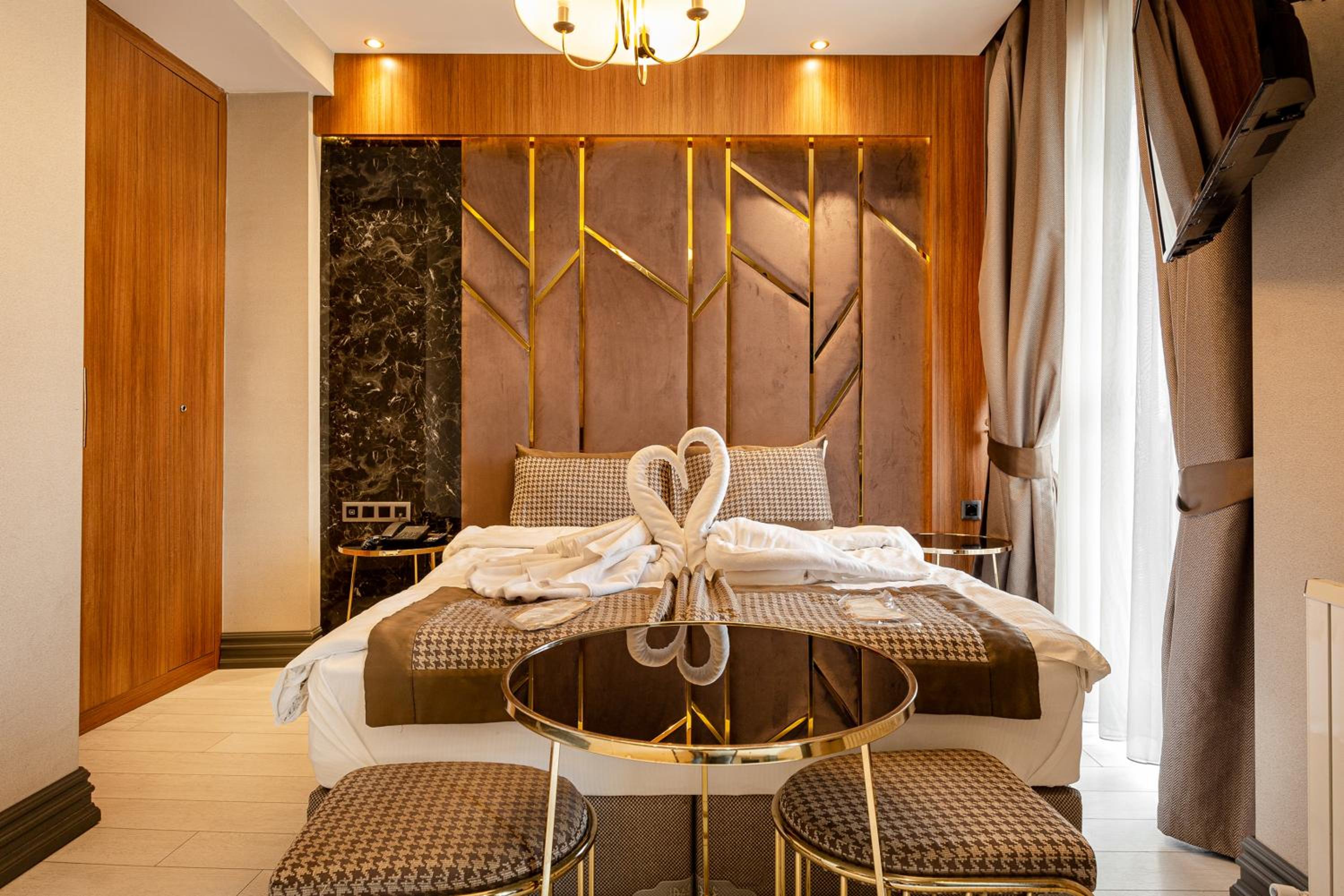 Large Double Room photo 1