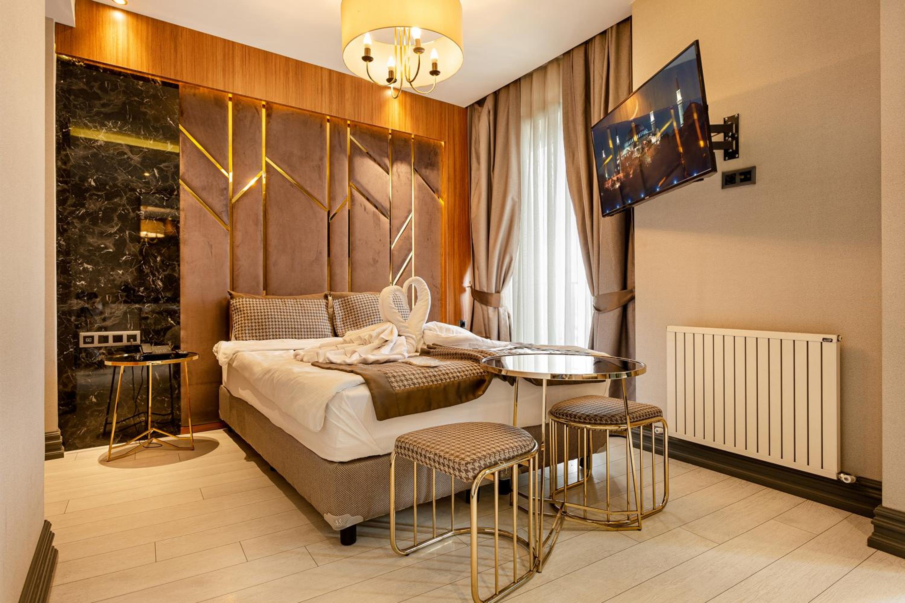 Large Double Room photo 2