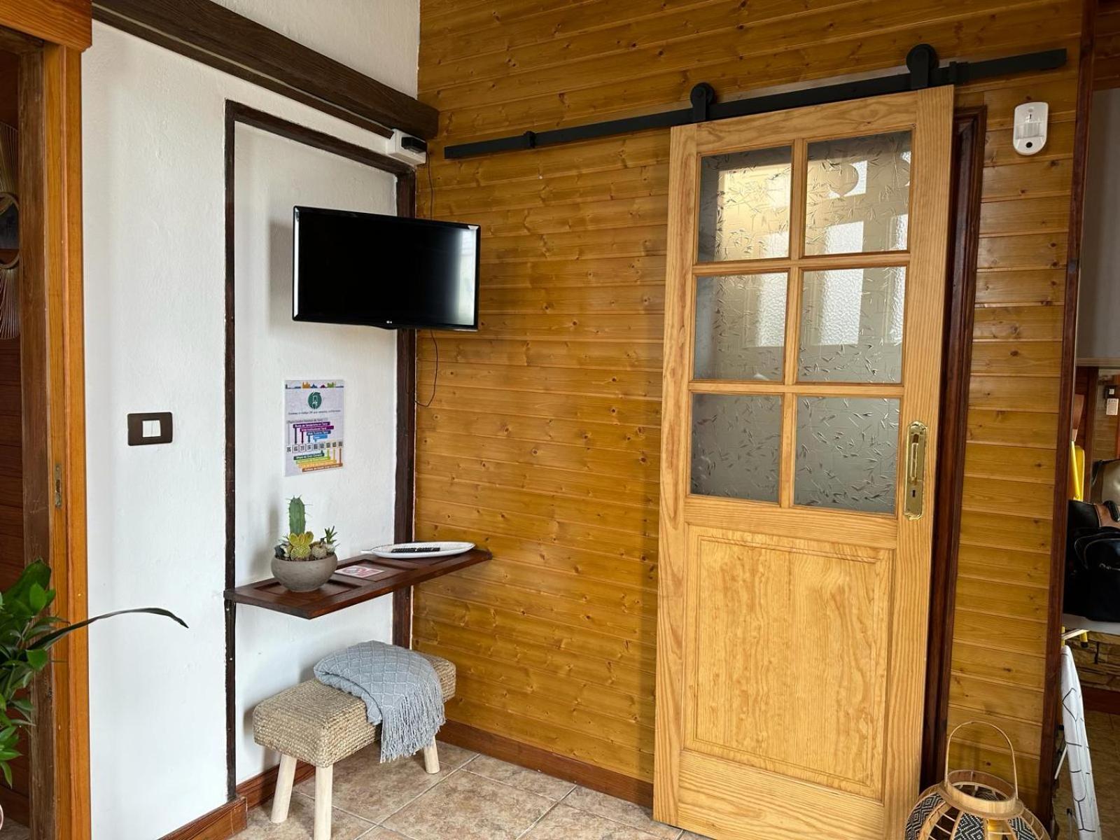 One-Bedroom House photo 3