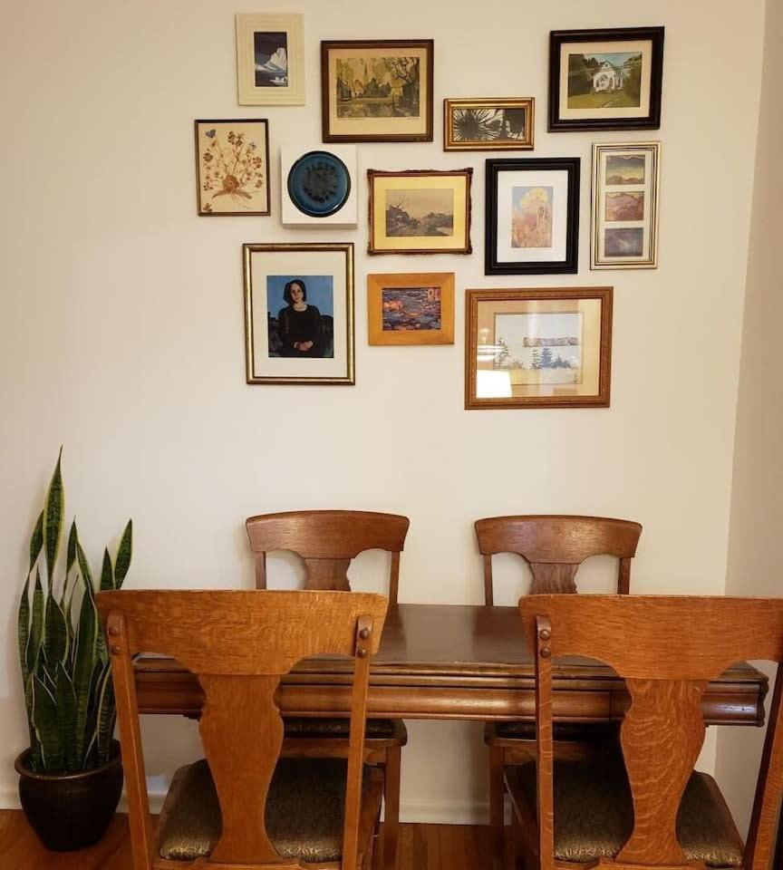Family Room photo 3