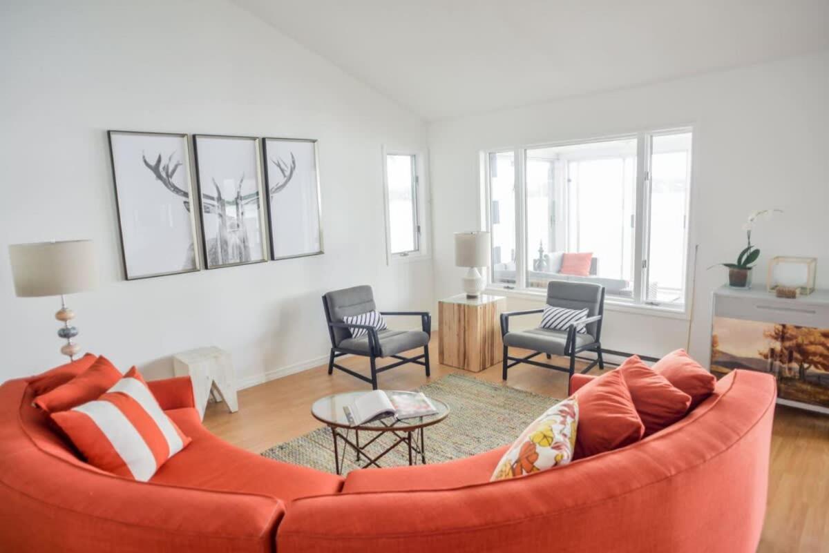 Family Room photo 1