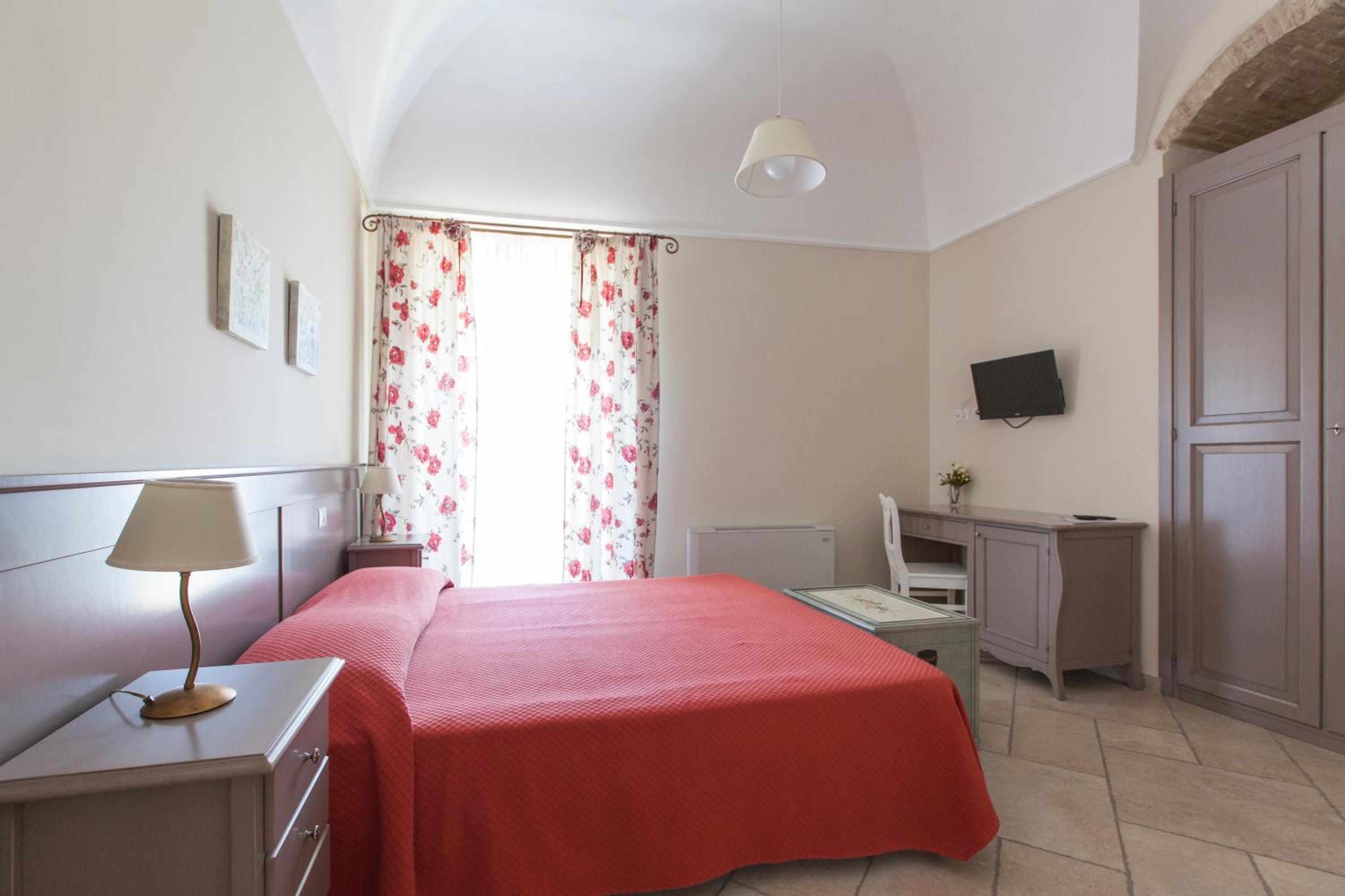 Double or Twin Room with Balcony photo 3