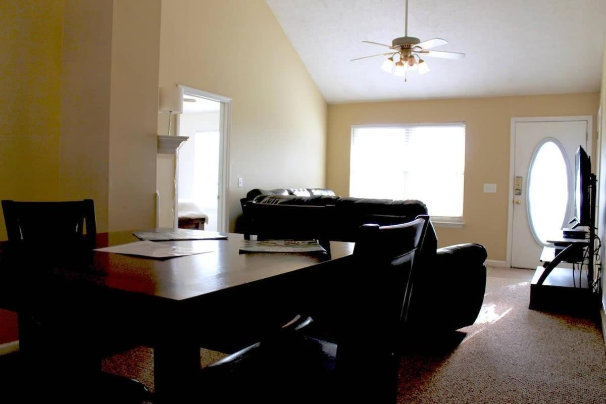 Family Room photo 1