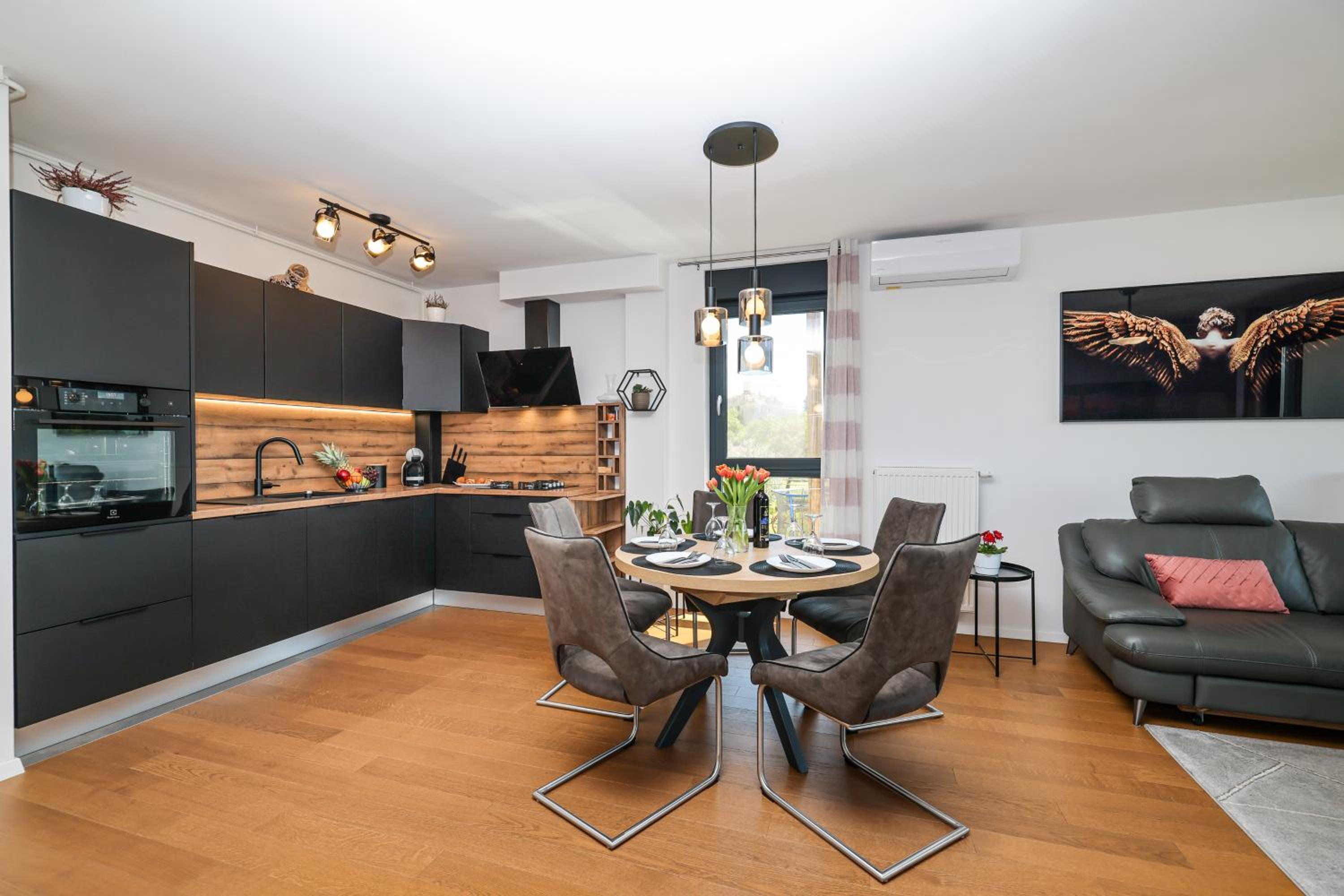 Three-Bedroom Apartment - Photo 61