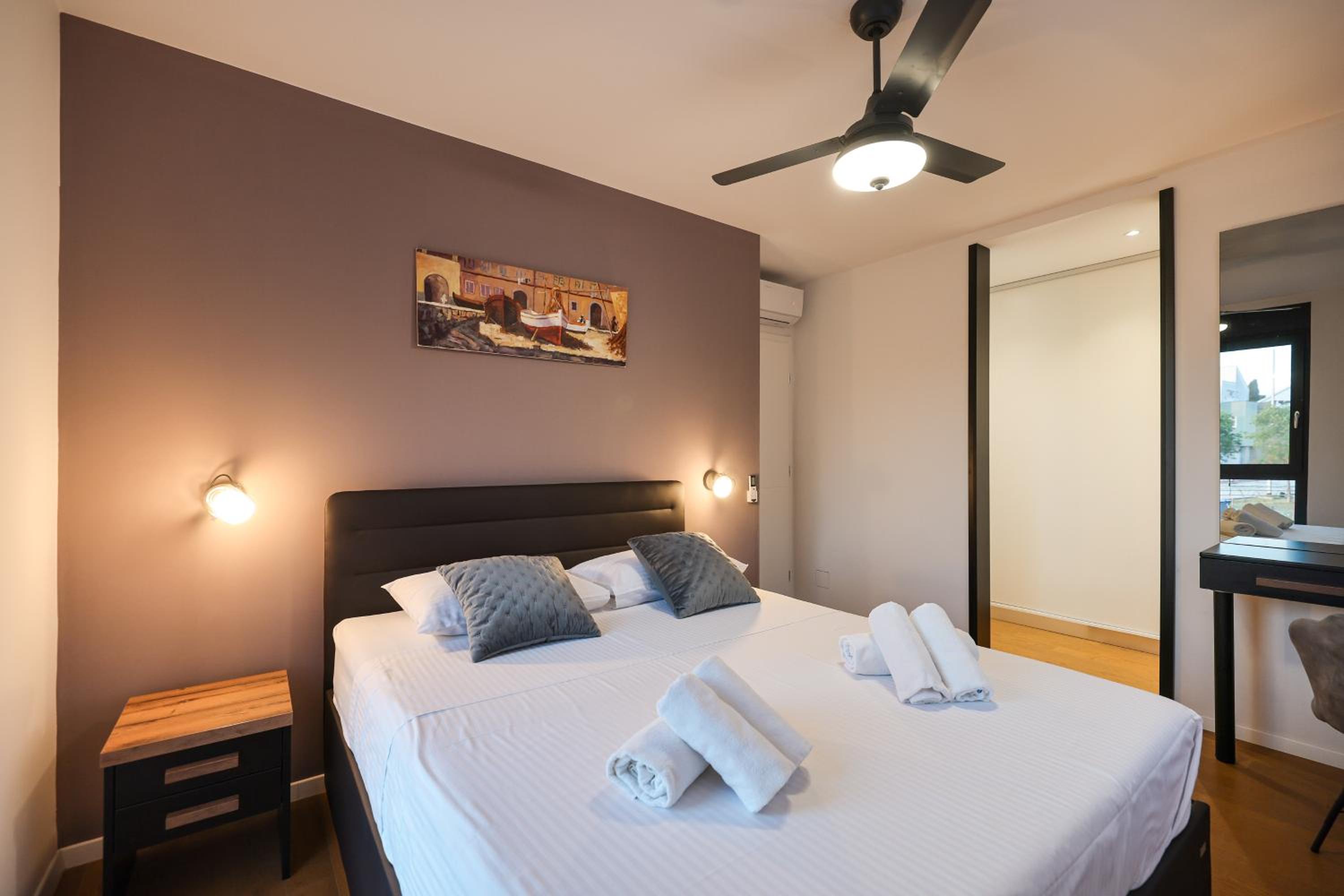Three-Bedroom Apartment - Photo 60