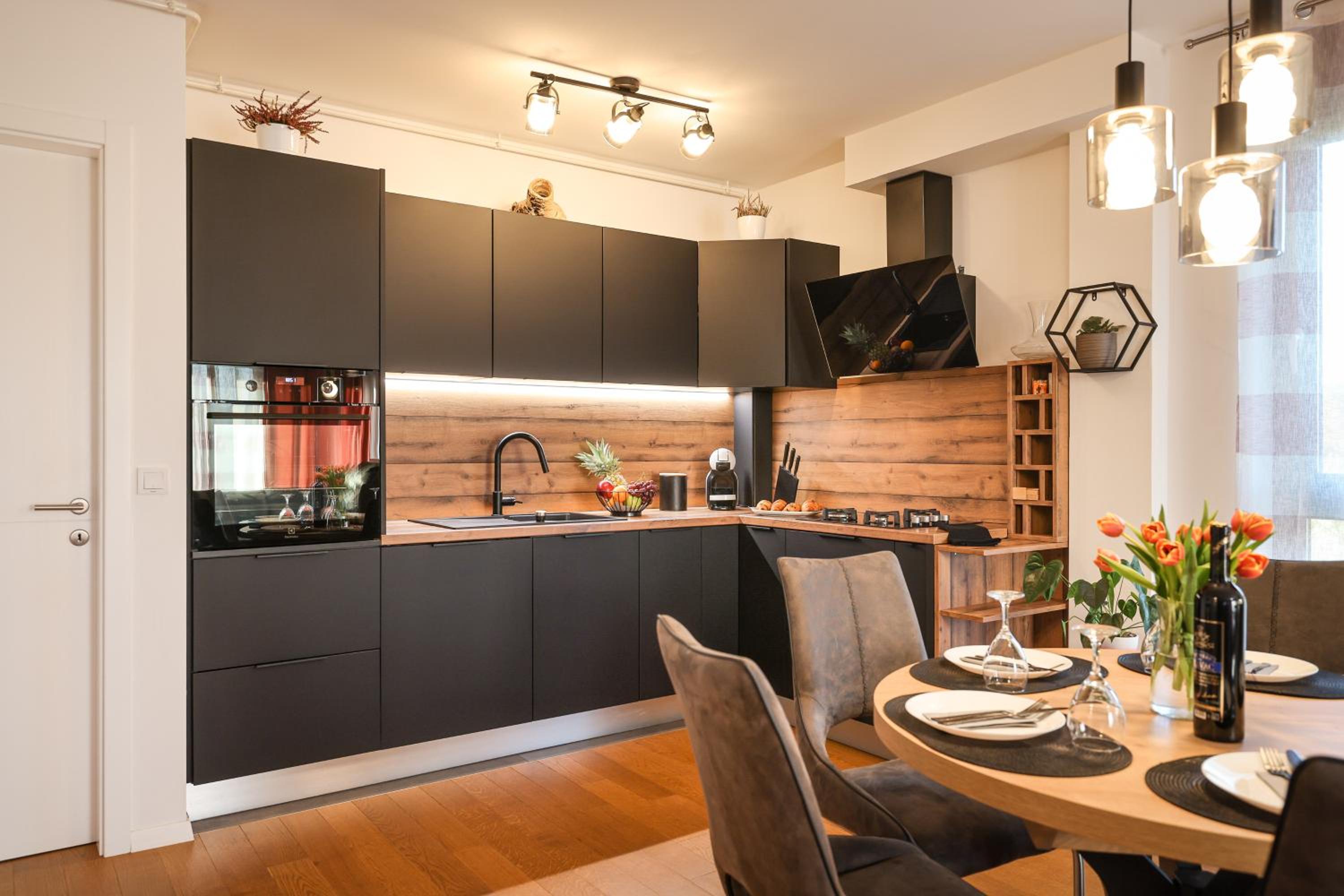 Three-Bedroom Apartment - Photo 48
