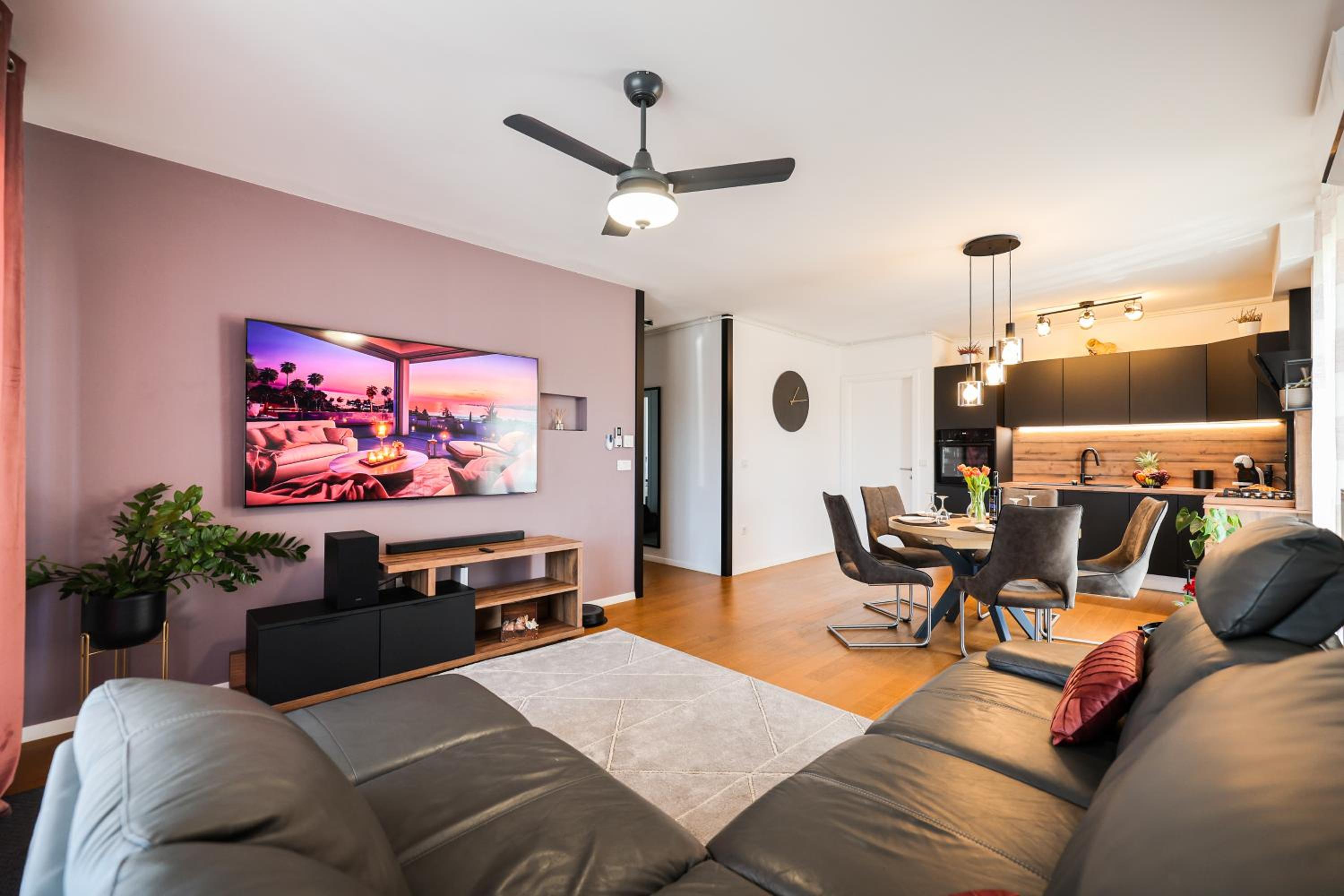 Three-Bedroom Apartment - Photo 47