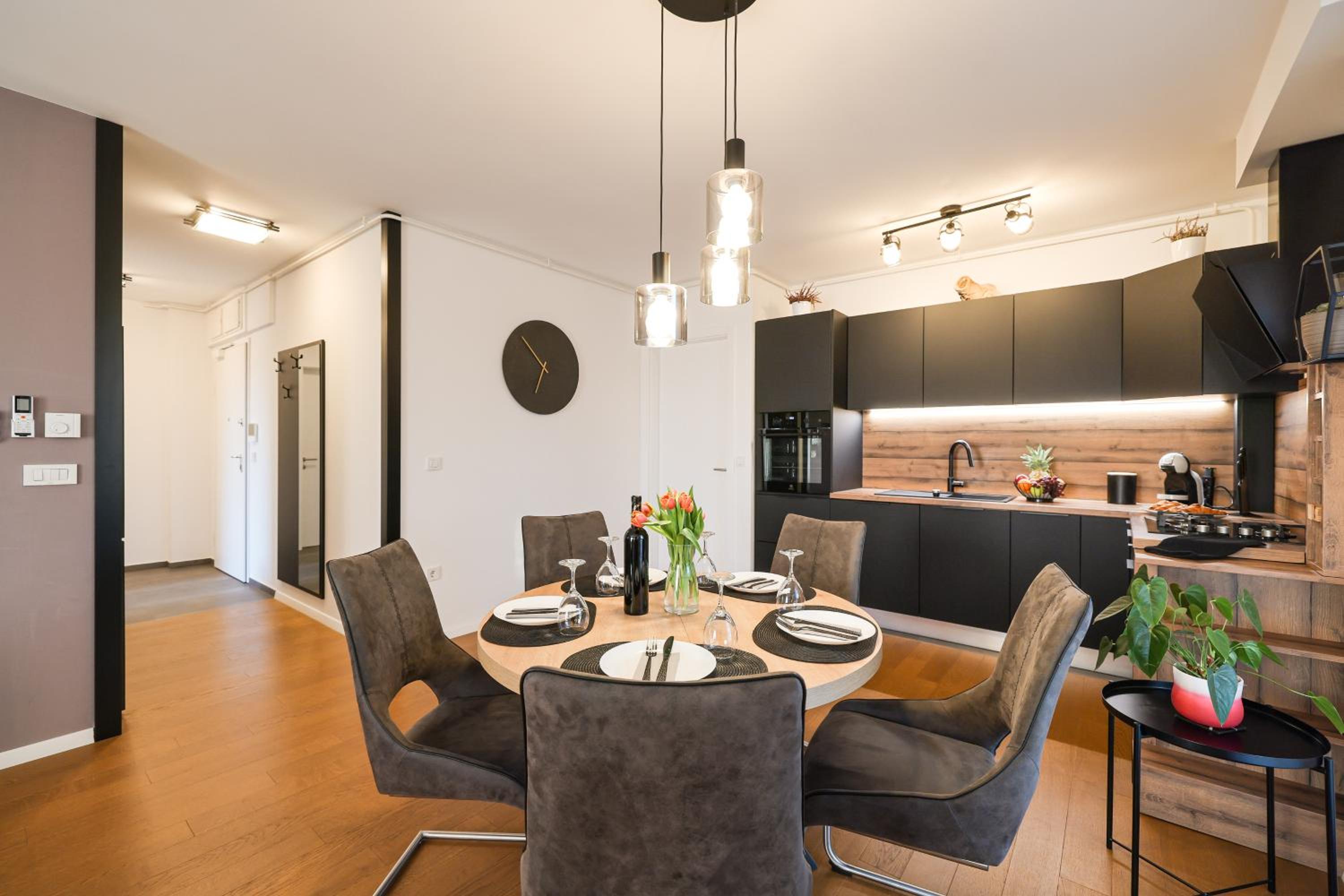 Three-Bedroom Apartment - Photo 2