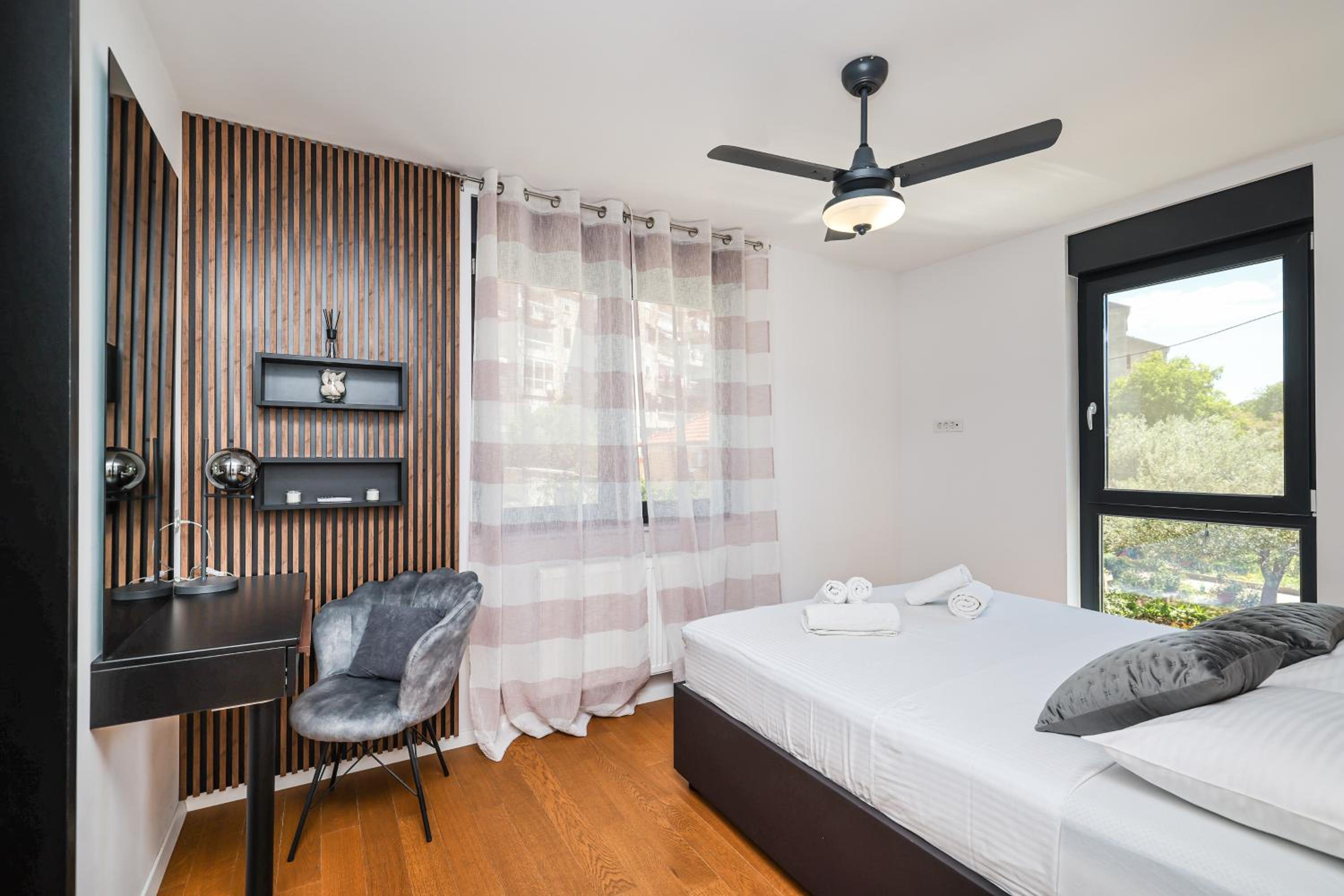 Three-Bedroom Apartment - Photo 37