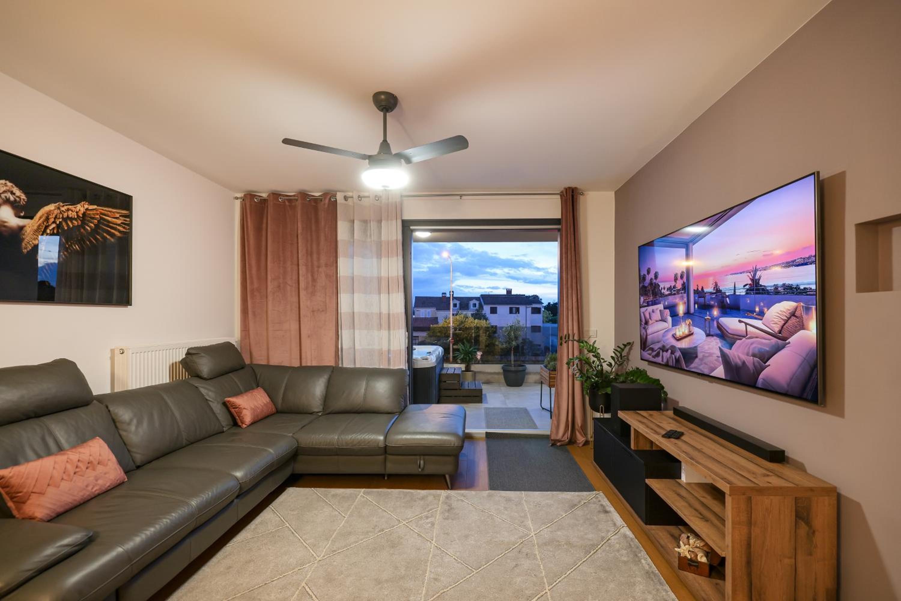 Three-Bedroom Apartment - Photo 34