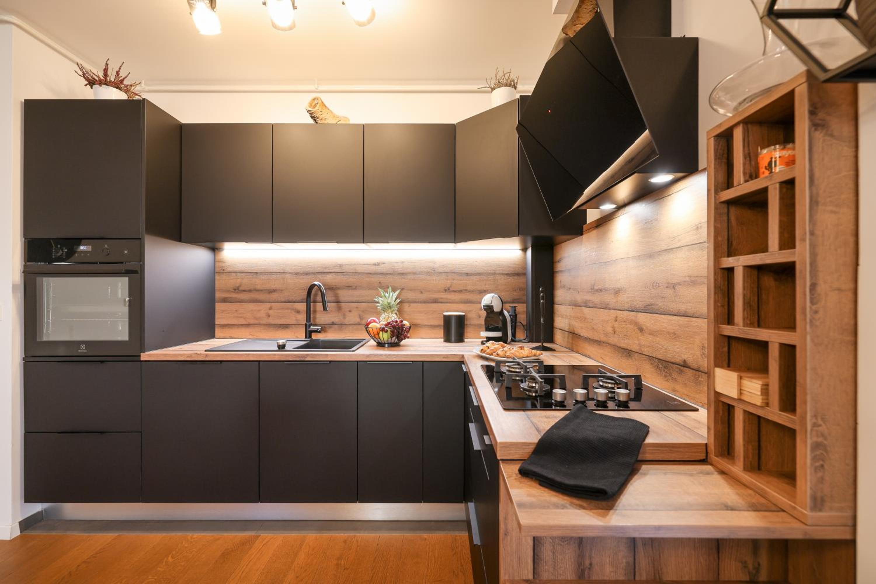 Three-Bedroom Apartment - Photo 30