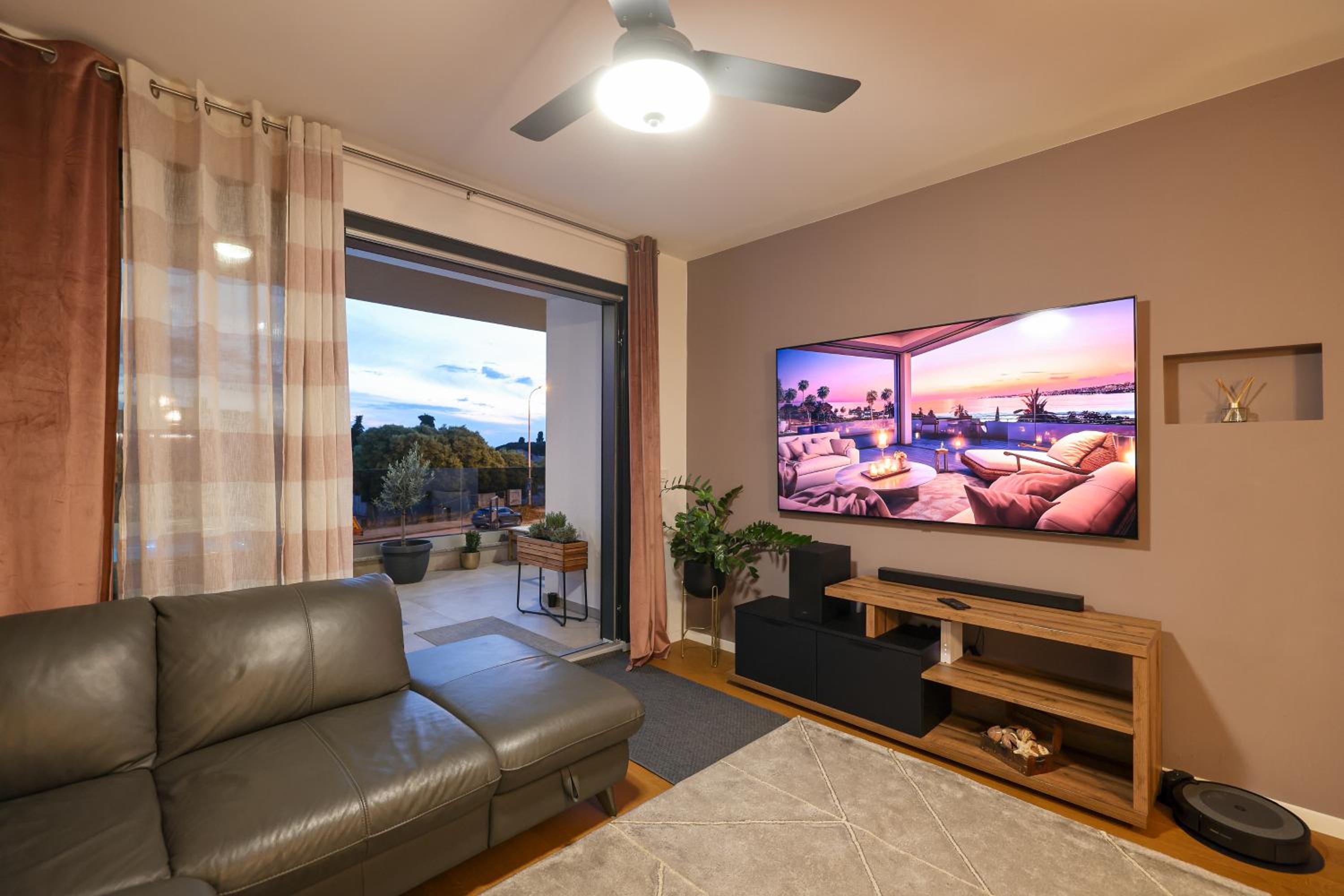 Three-Bedroom Apartment - Photo 28