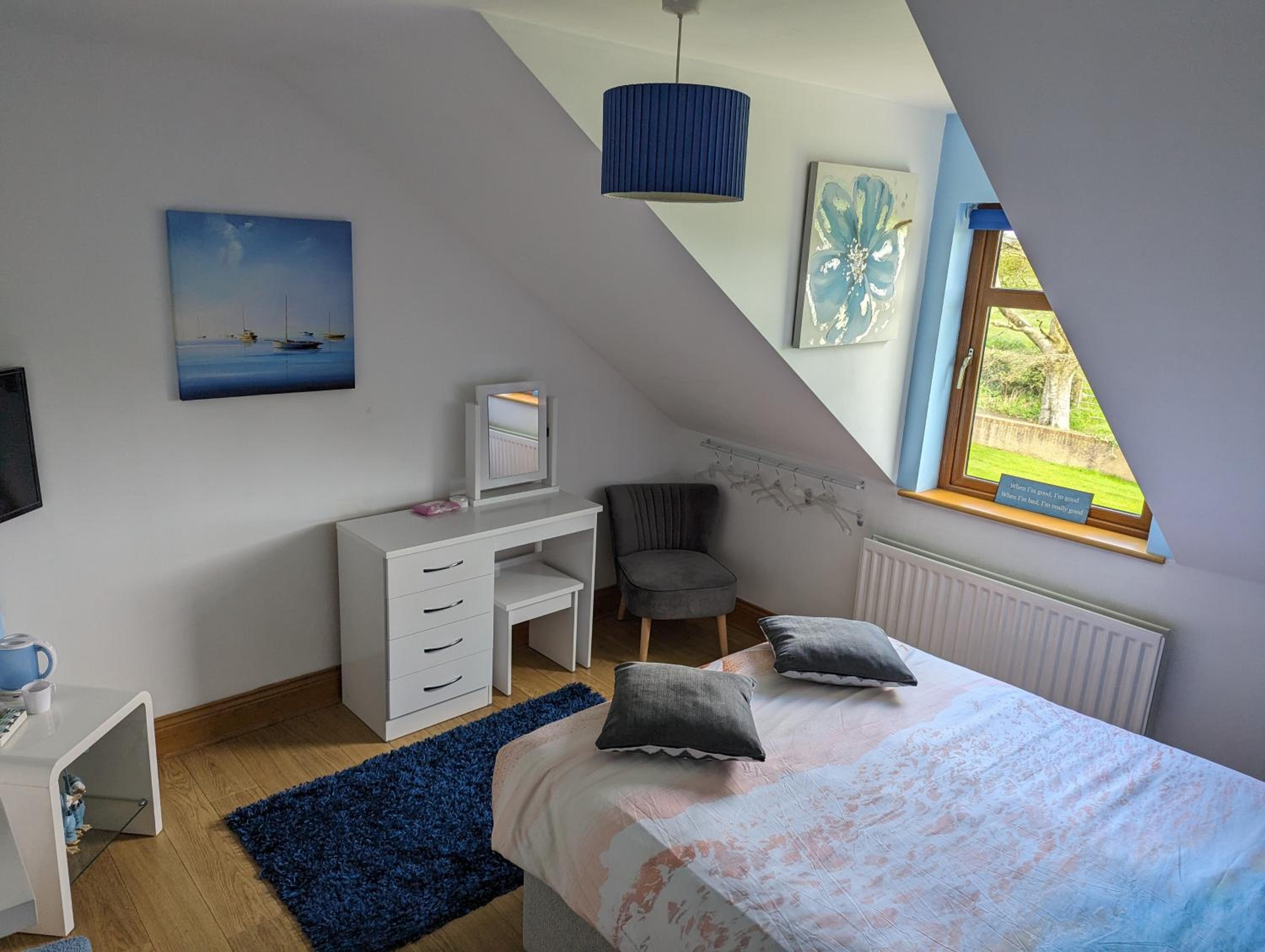 Double Room - Photo 7