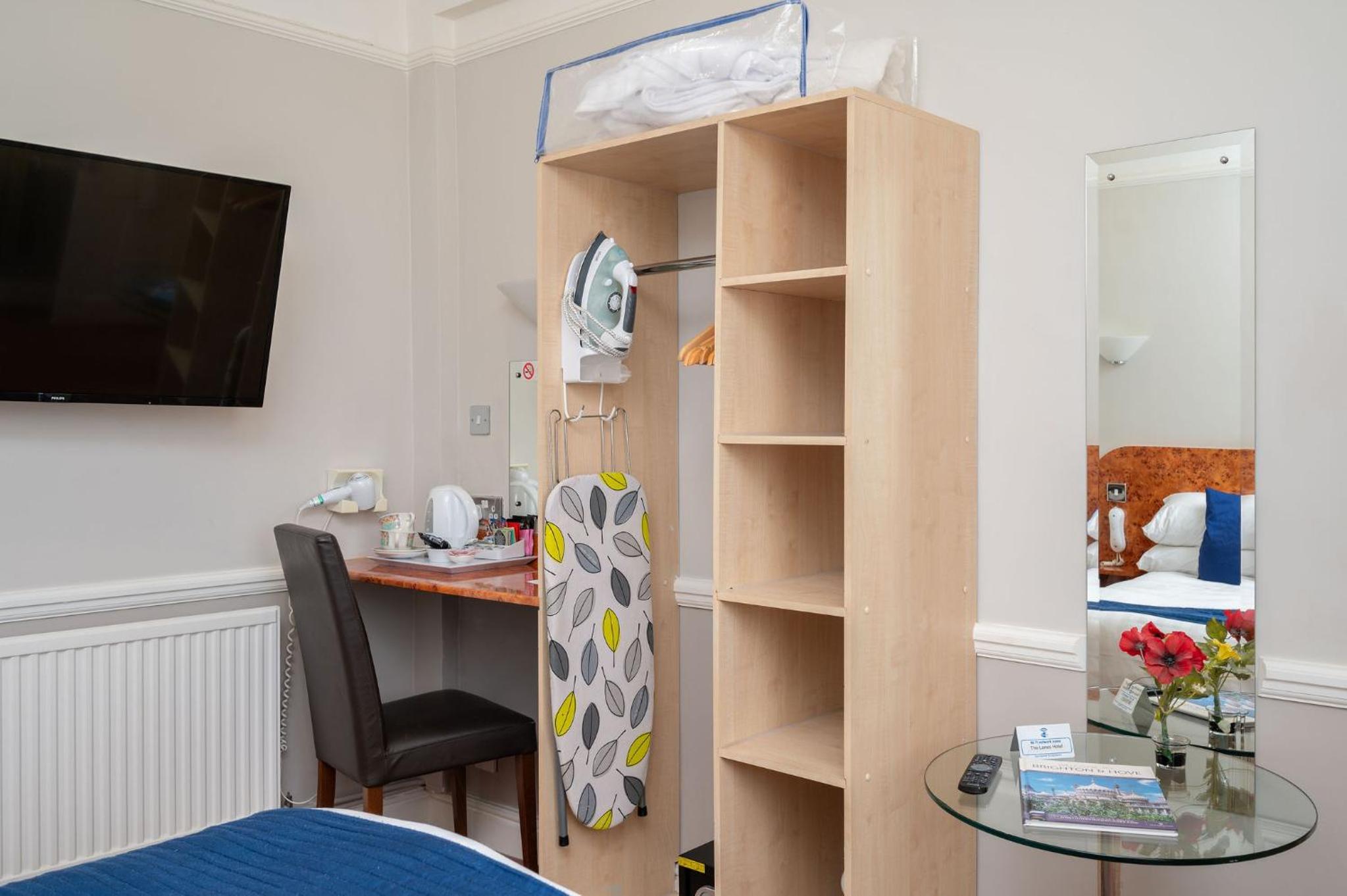 Double Room - Photo 2