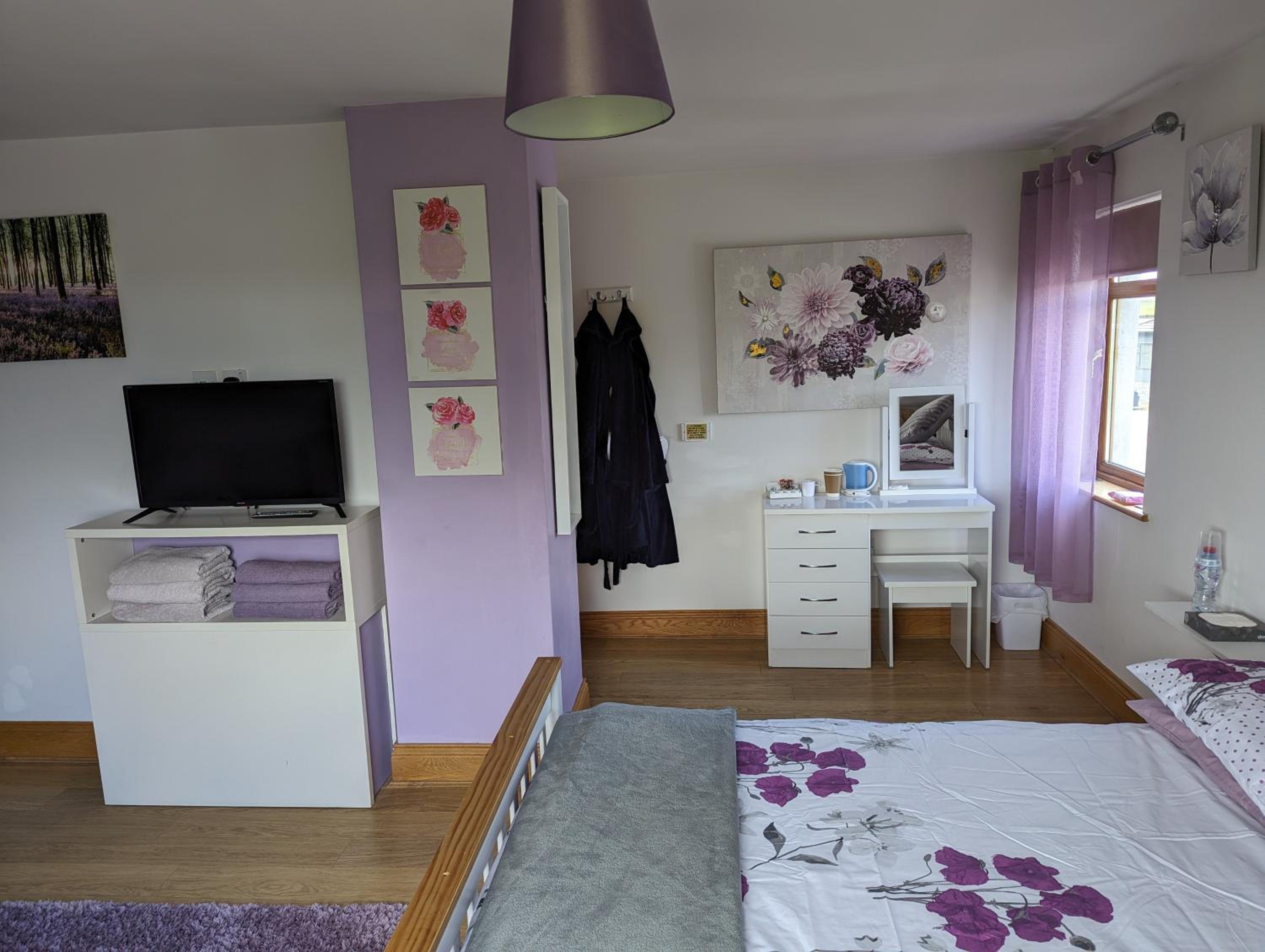 Family Room - Photo 1