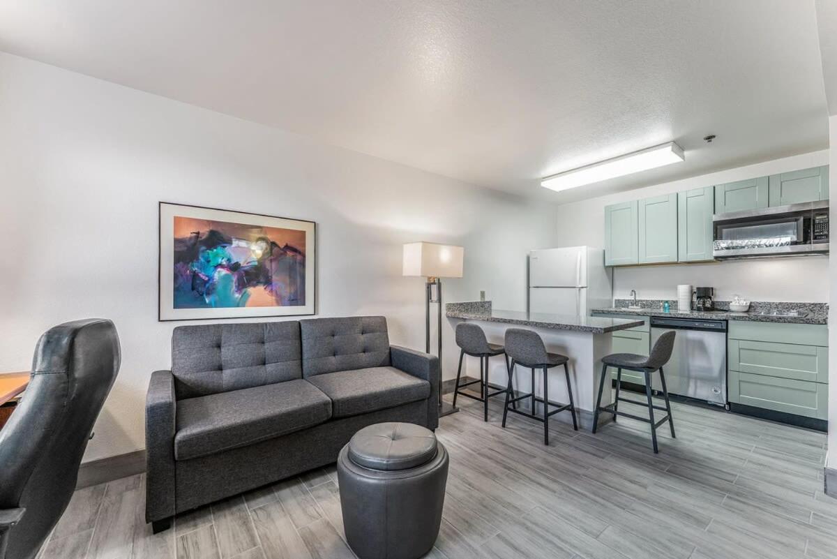 Apartment photo 1